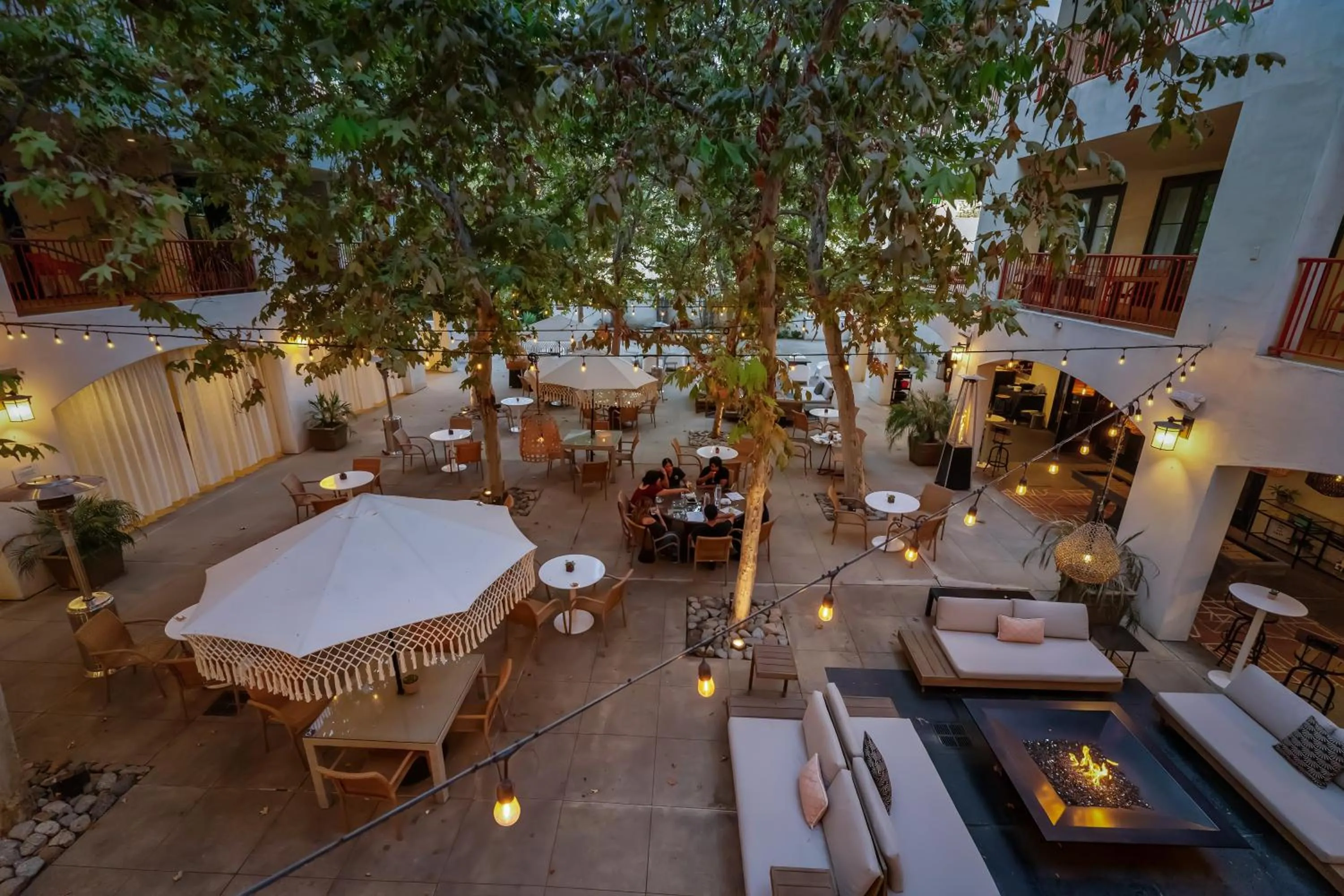 Restaurant/places to eat in Hotel Casa 425 + Lounge, A Four Sisters Inn