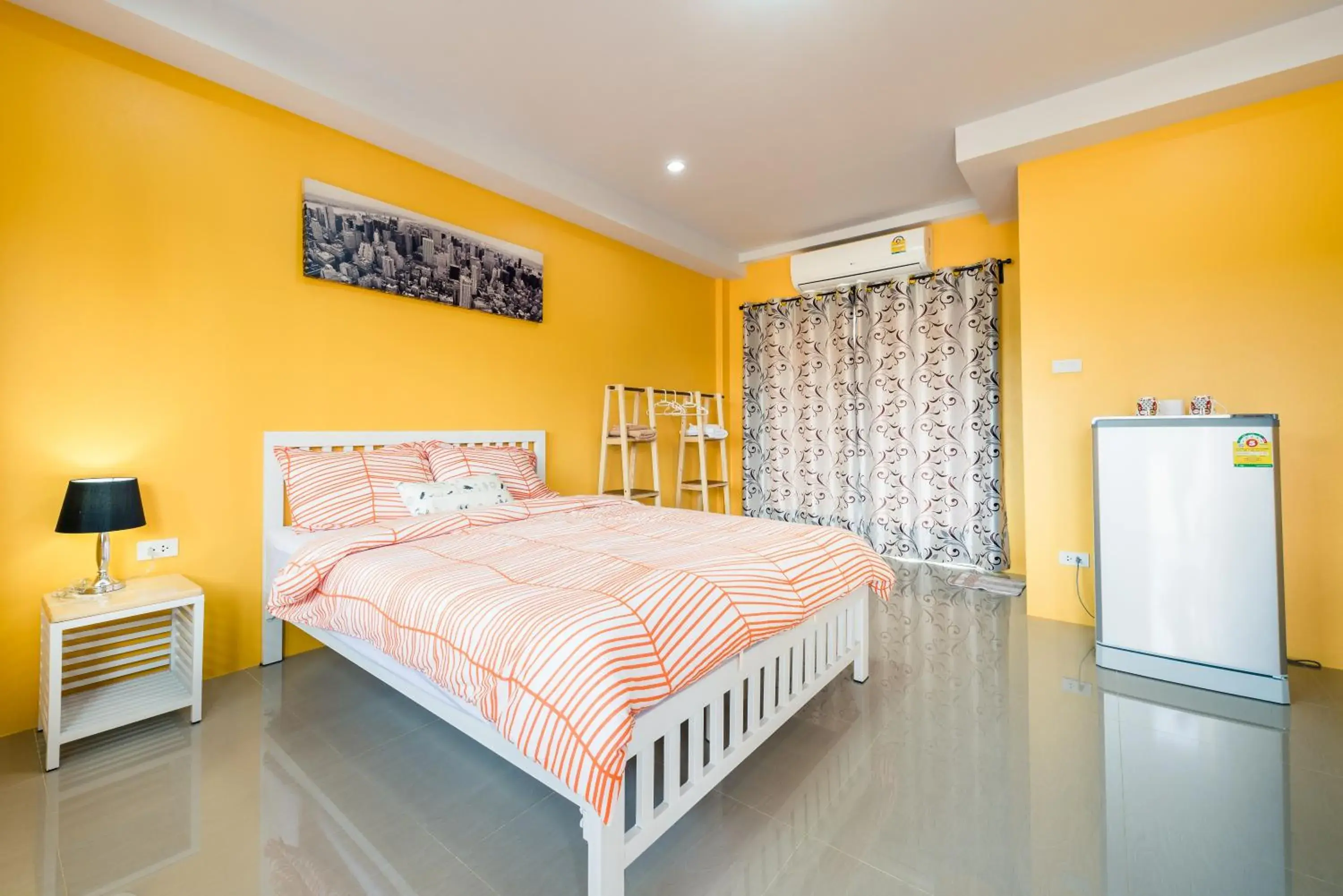 Bed in Sweet Dreams Bed in Sweet Dreams