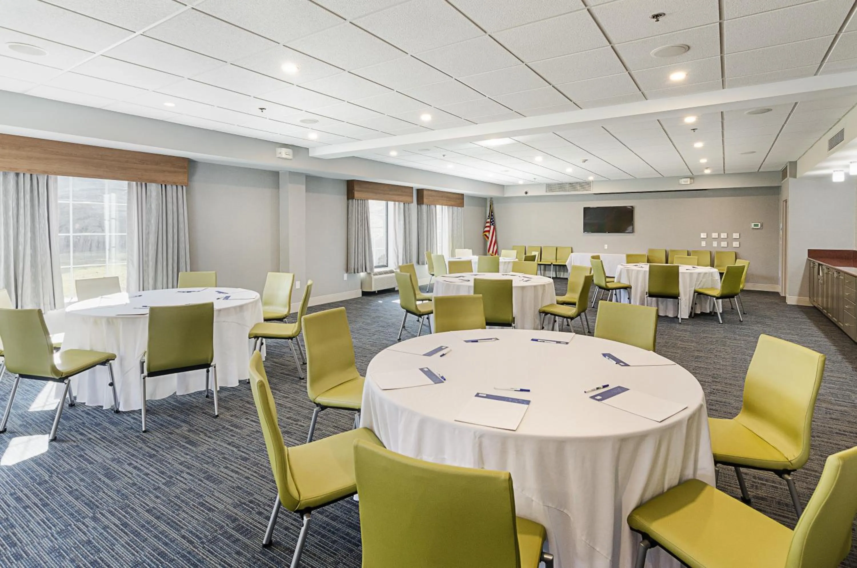 Meeting/conference room in Holiday Inn Express Lexington by IHG