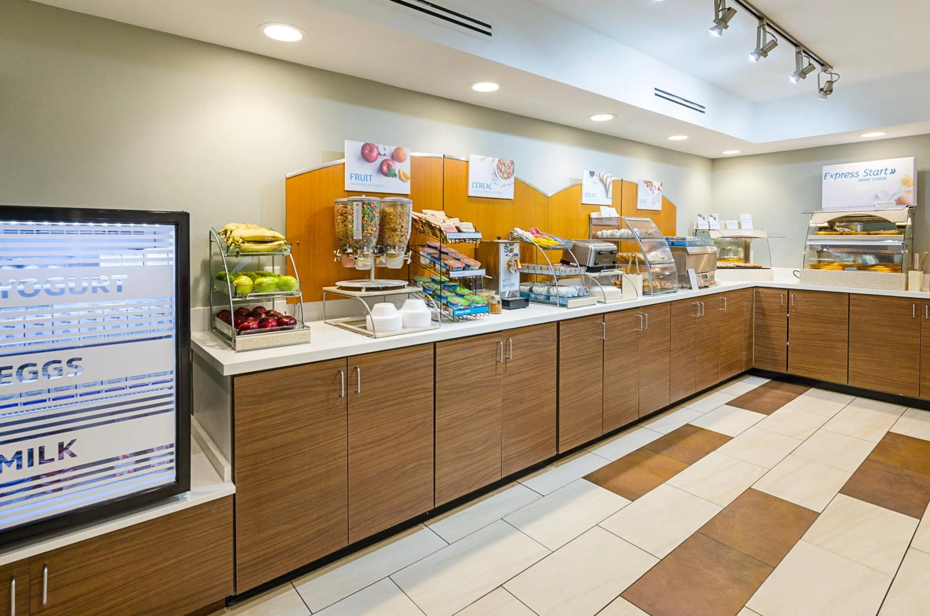 Buffet breakfast in Holiday Inn Express Lexington by IHG