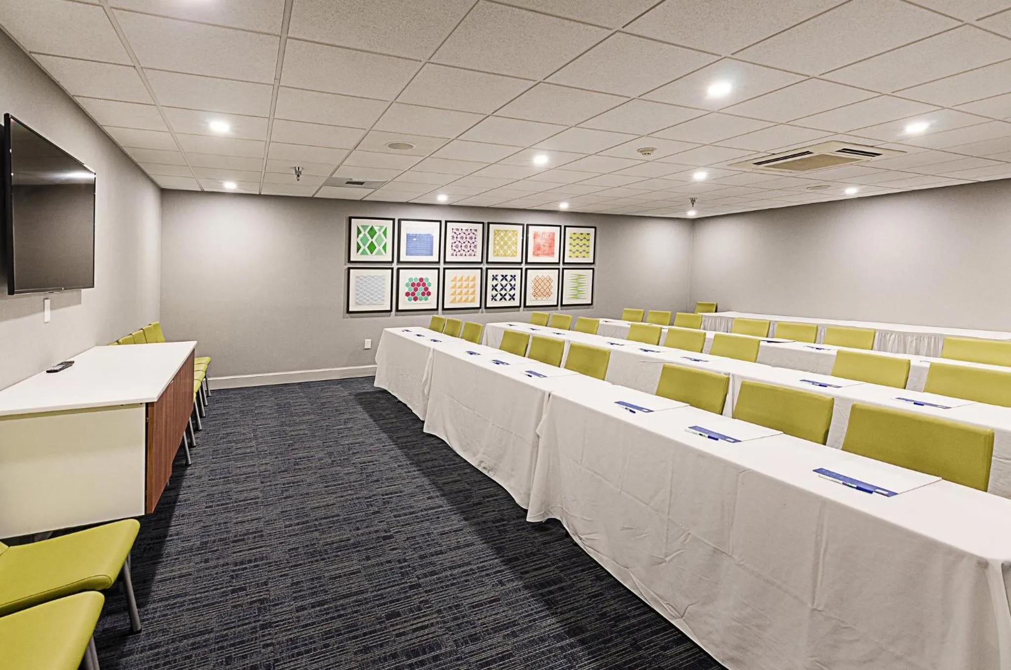 Meeting/conference room in Holiday Inn Express Lexington by IHG