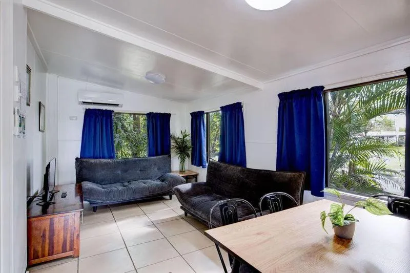 Living room in Kurrimine Beach Holiday Park