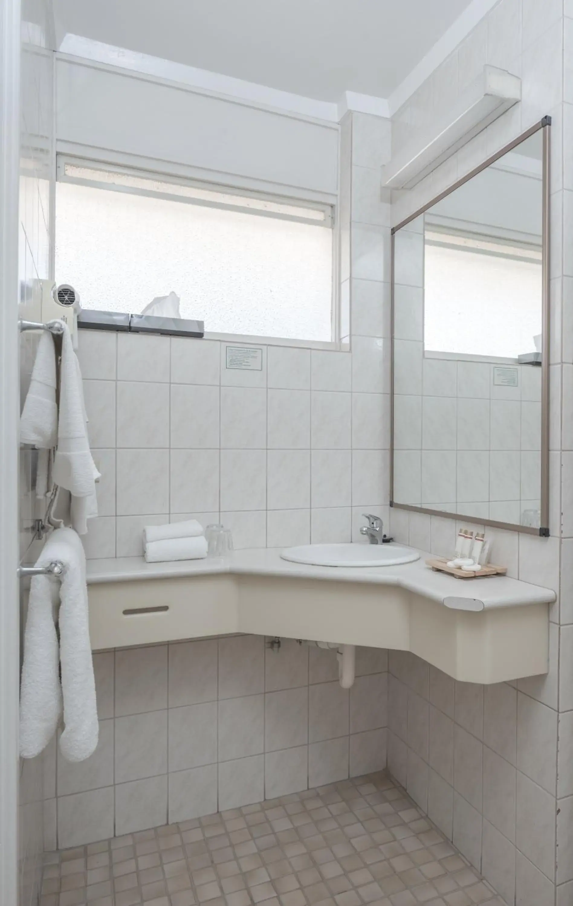 Queen Room in Hospitality Geraldton SureStay Collection by Best Western Queen Room in Hospitality Geraldton SureStay Collection by Best Western