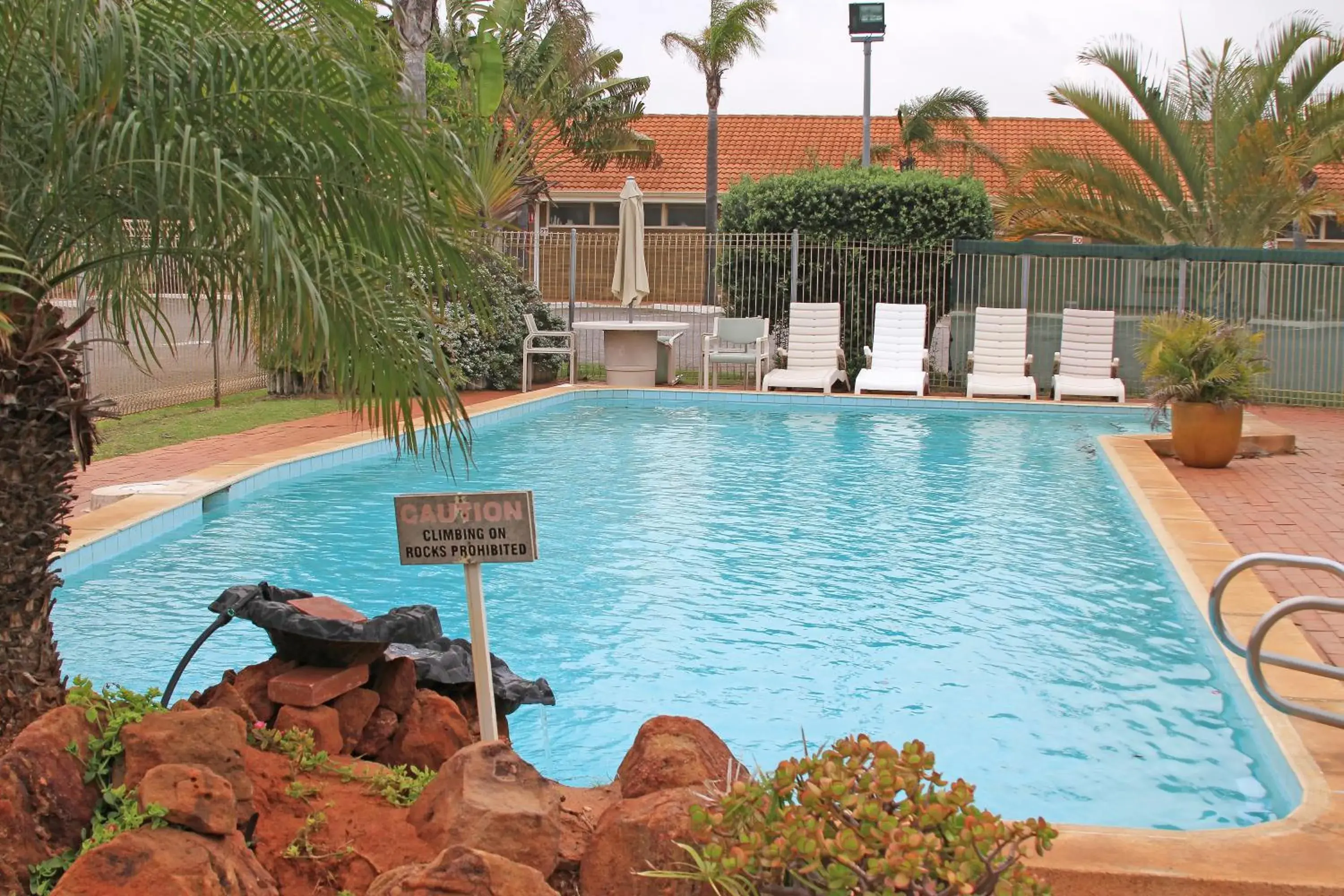 Swimming pool in Hospitality Geraldton SureStay Collection by Best Western Swimming pool in Hospitality Geraldton SureStay Collection by Best Western