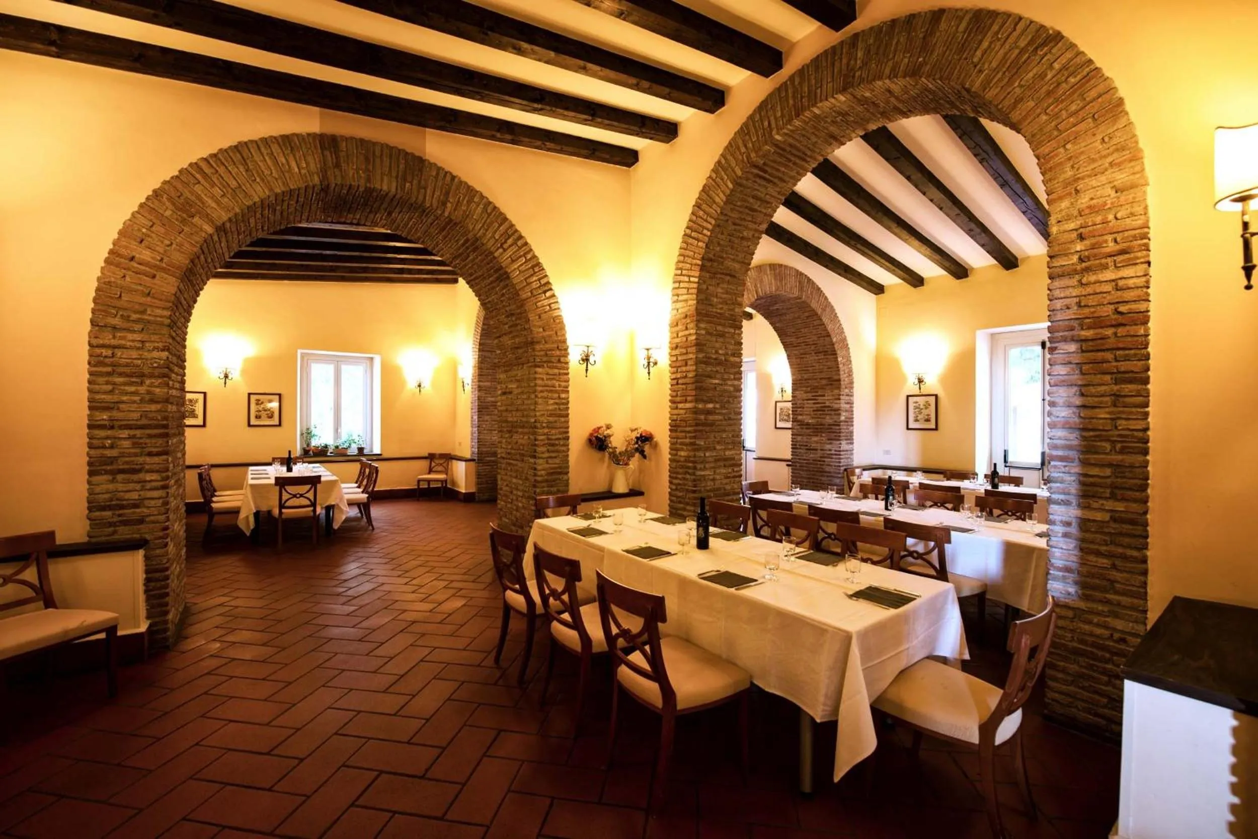 Restaurant/places to eat in Picciolo Etna Golf Resort & Spa, Curio Collection by Hilton