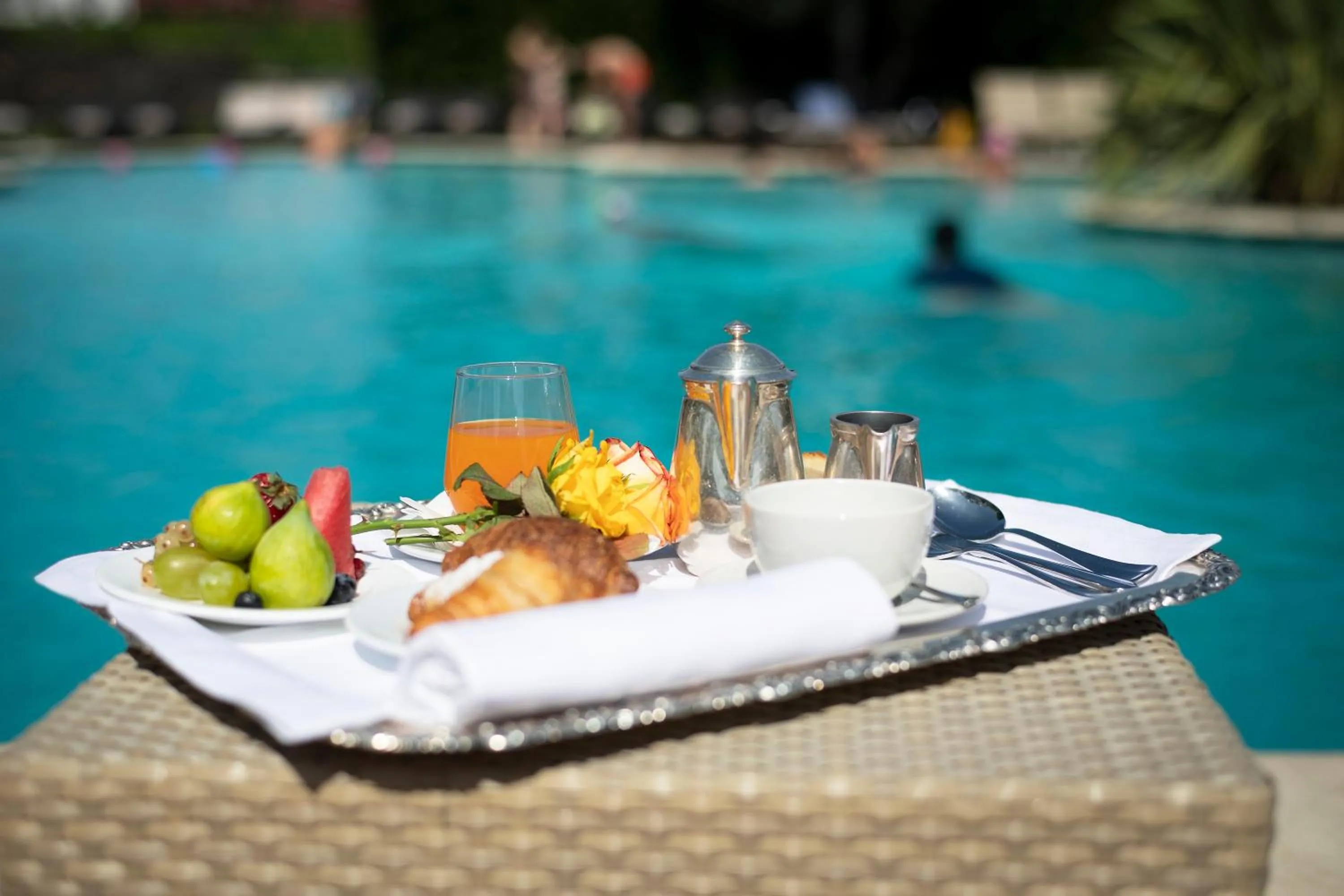 Food and drinks in Picciolo Etna Golf Resort & Spa, Curio Collection by Hilton