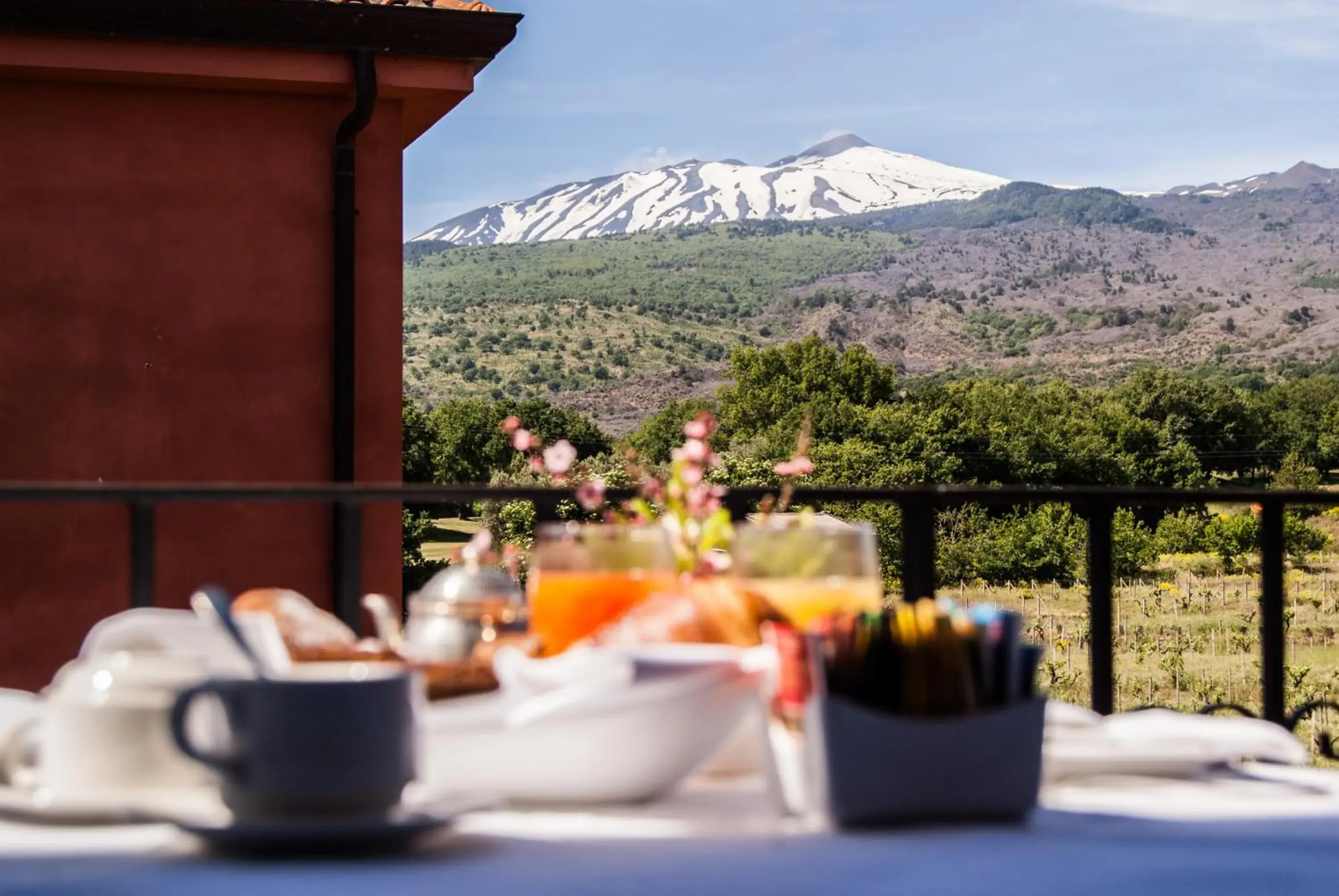 Mountain view in Picciolo Etna Golf Resort & Spa, Curio Collection by Hilton Mountain view in Picciolo Etna Golf Resort & Spa, Curio Collection by Hilton