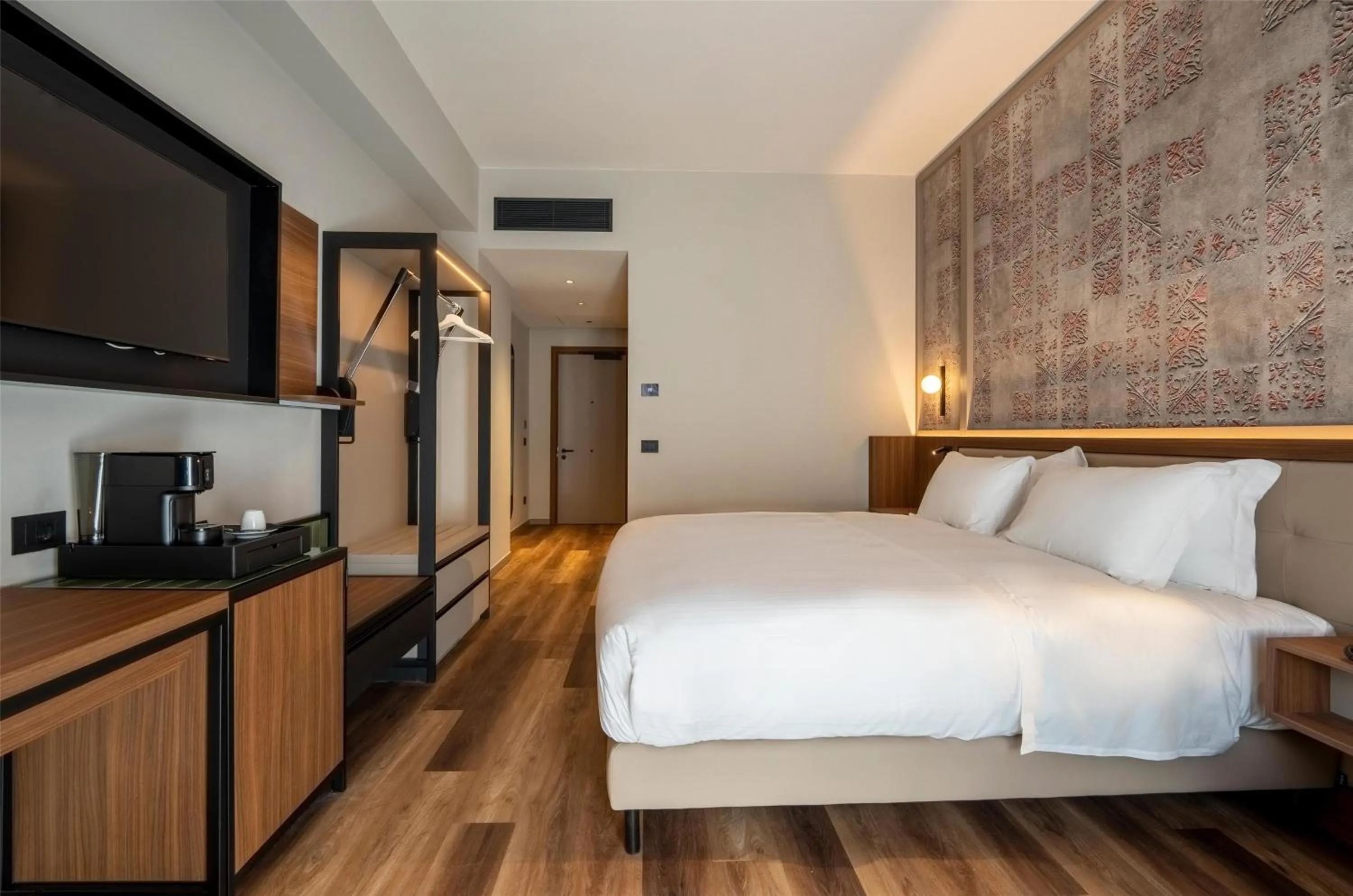 Bed in Picciolo Etna Golf Resort & Spa, Curio Collection by Hilton