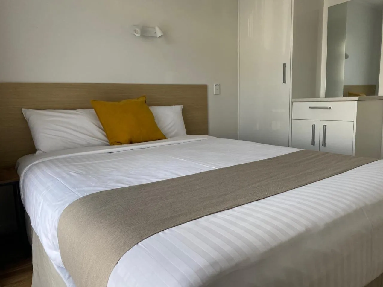 Bed in Ocean Inn Motel