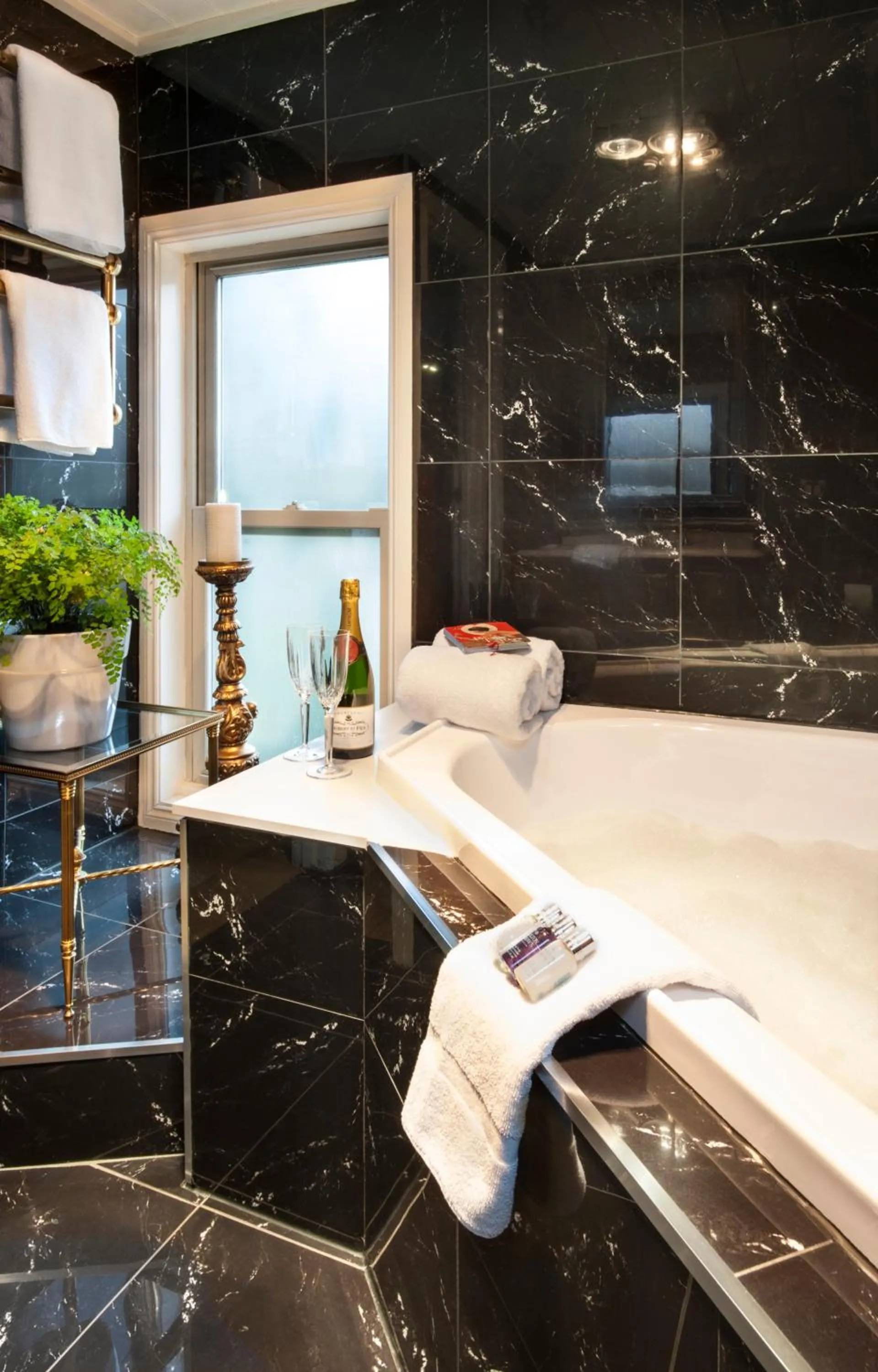 Shower in A Loft In The Mill Boutique Accommodation