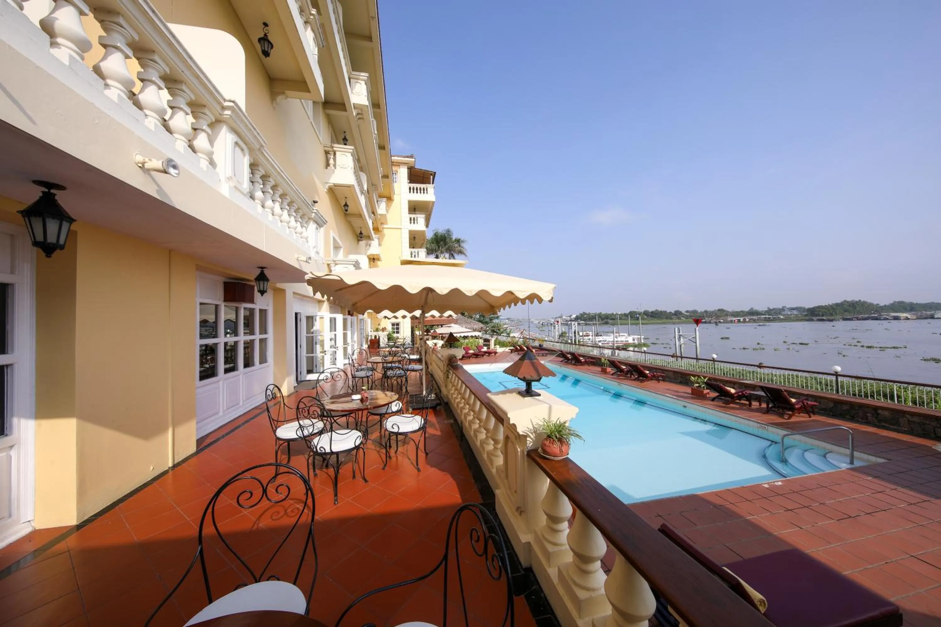 Swimming pool in Victoria Chau Doc Hotel