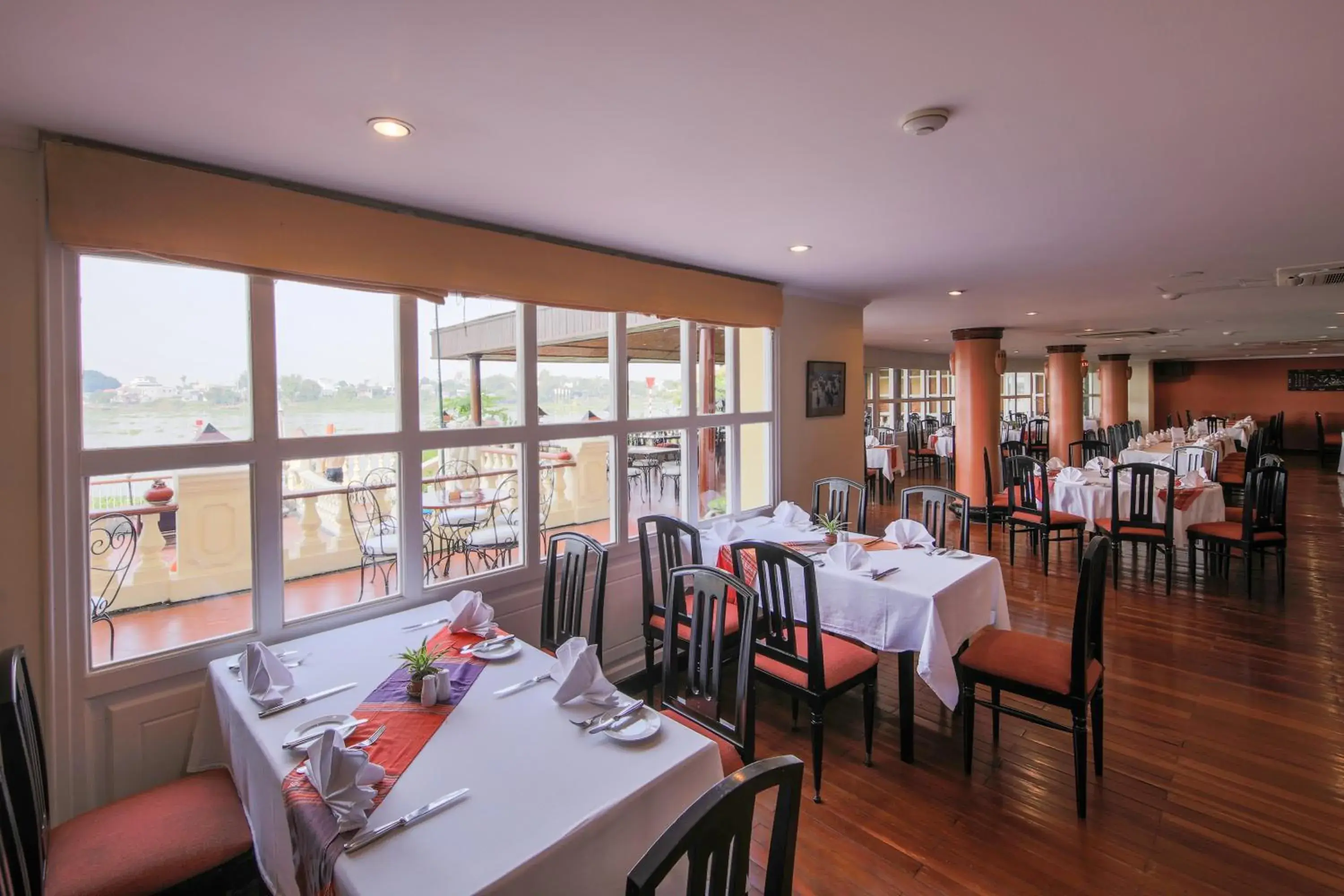 Restaurant/places to eat in Victoria Chau Doc Hotel Restaurant/places to eat in Victoria Chau Doc Hotel