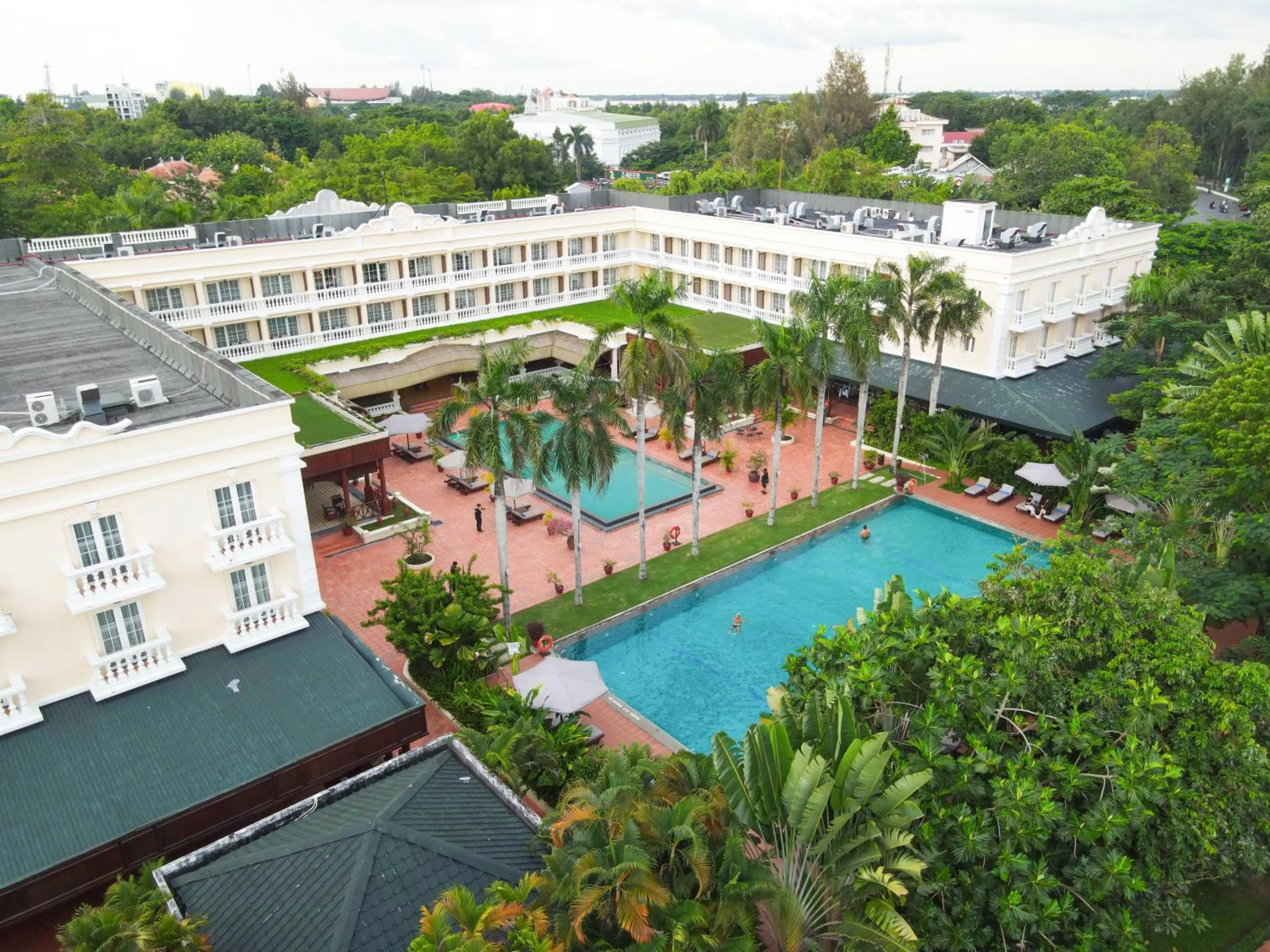 Swimming pool in Victoria Can Tho Resort