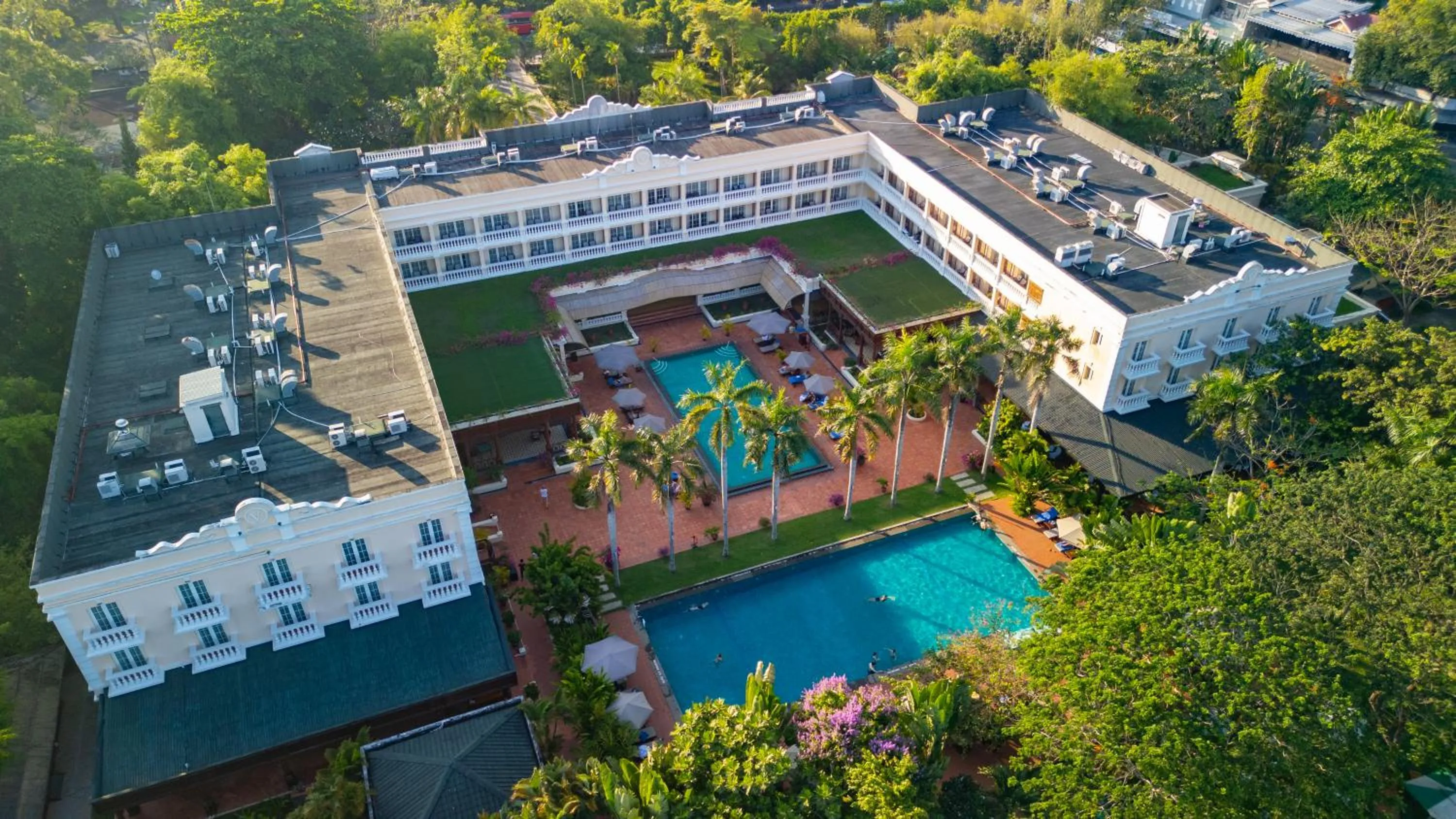 Swimming pool in Victoria Can Tho Resort