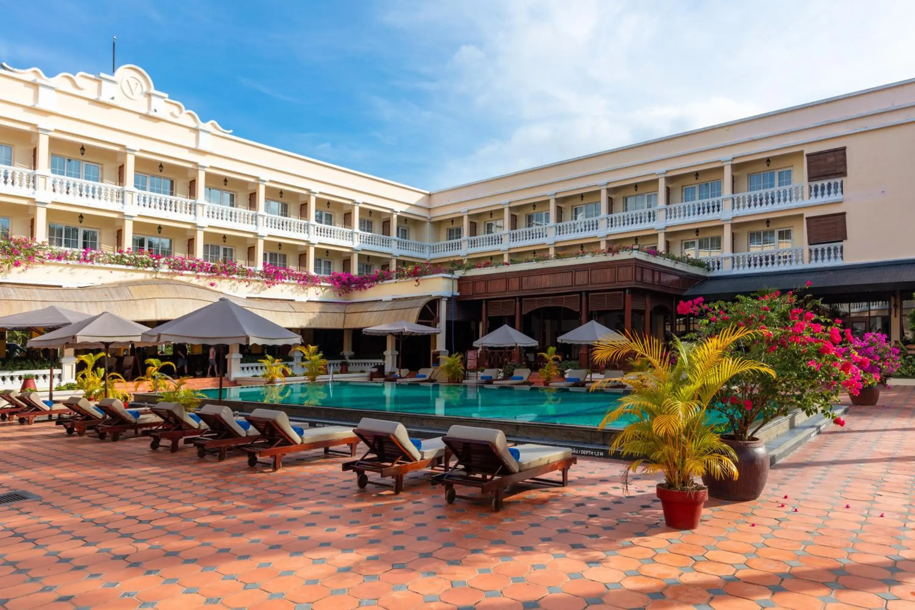 Swimming pool in Victoria Can Tho Resort Swimming pool in Victoria Can Tho Resort