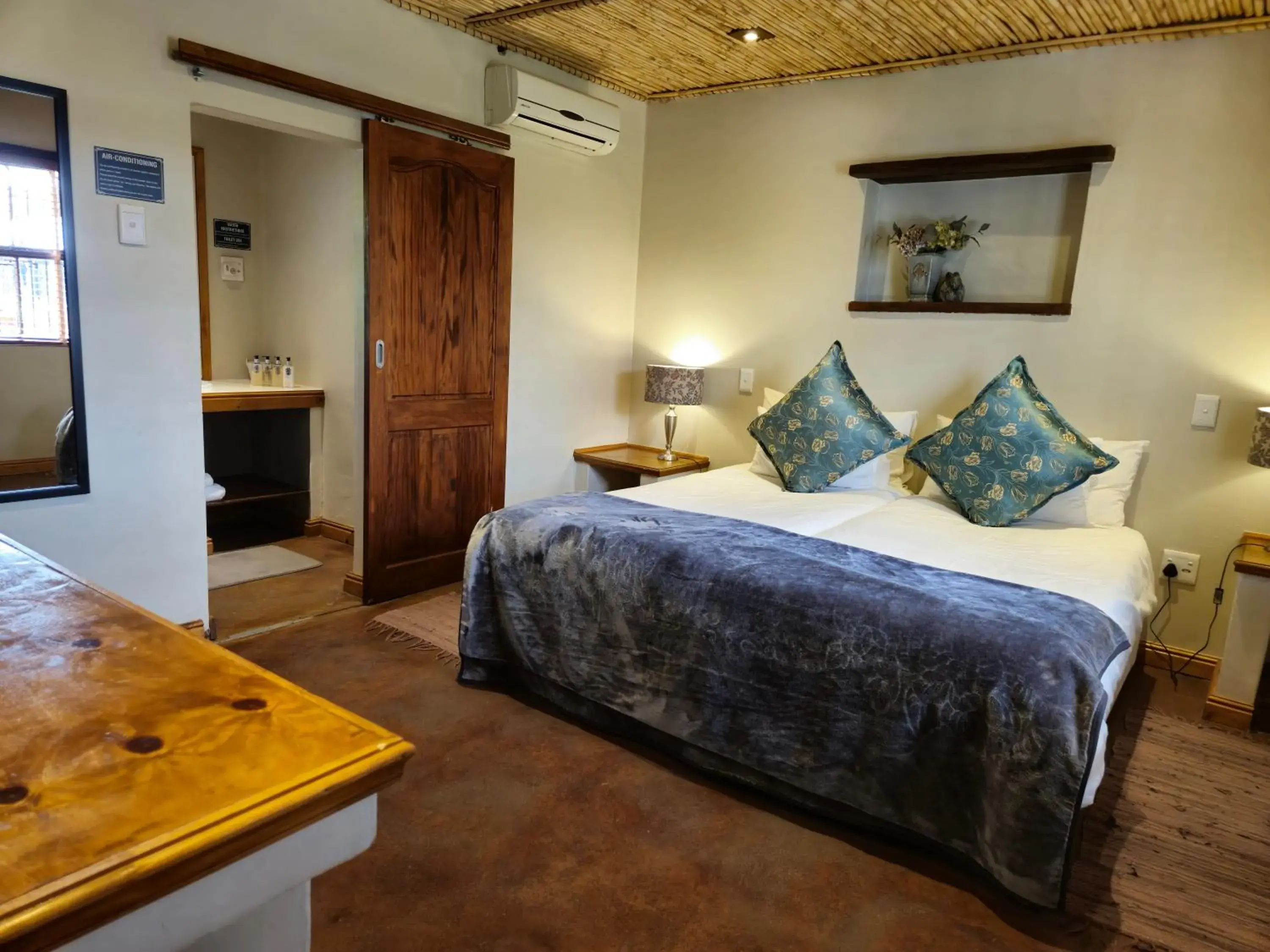 Shower, Bed in De Leeuwenhof Estate Shower, Bed in De Leeuwenhof Estate