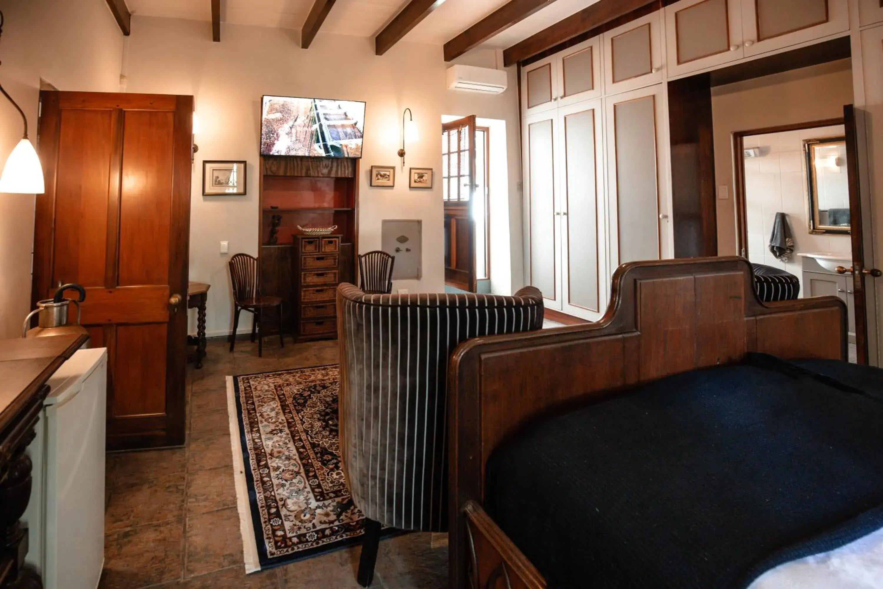 Property building in De Leeuwenhof Estate Property building in De Leeuwenhof Estate