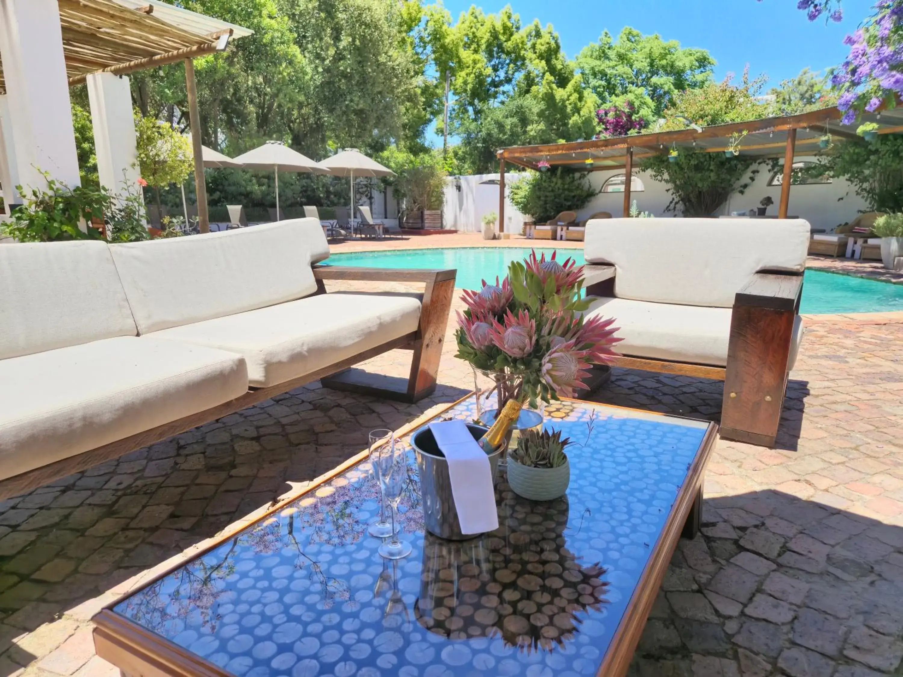 Lounge or bar in De Leeuwenhof Estate Lounge or bar in De Leeuwenhof Estate