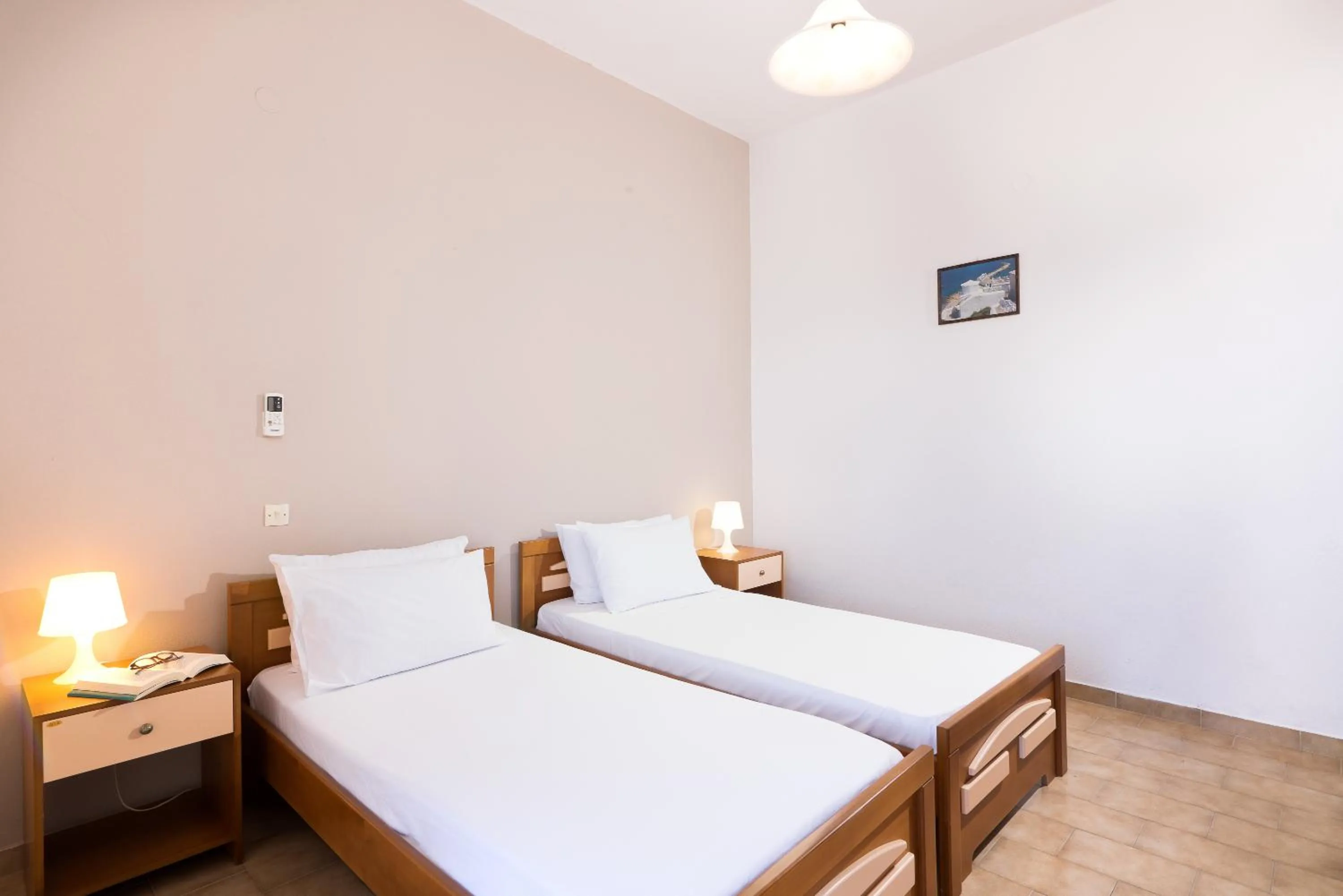 Bed in Dimitra Studios