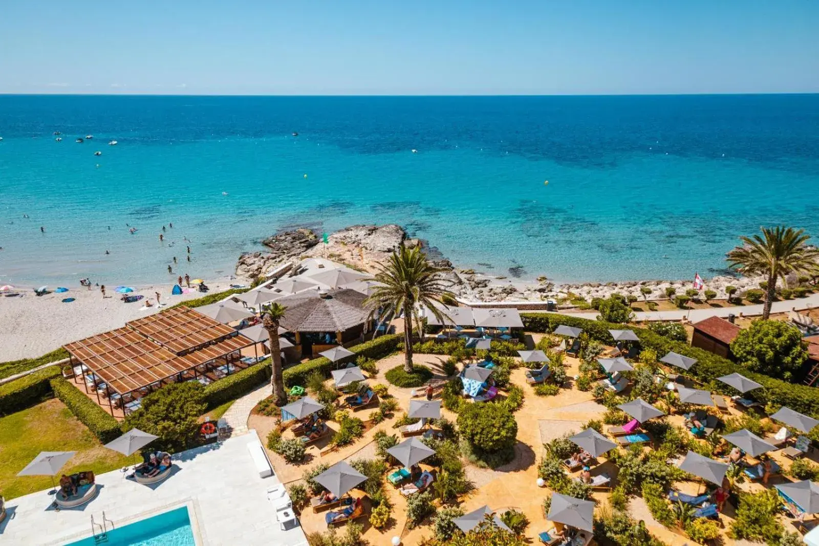 Garden view in Seth Santo Tomás Garden view in Seth Santo Tomás