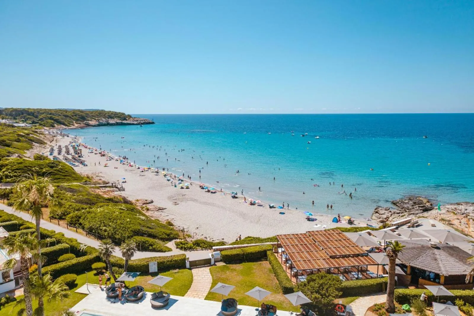 Garden view in Seth Santo Tomás