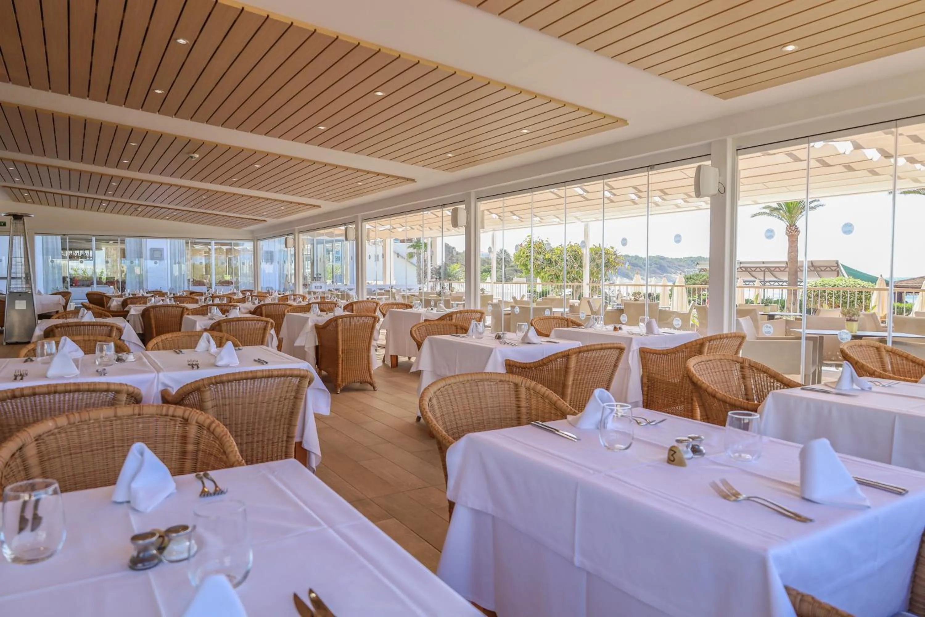 Restaurant/places to eat in Seth Santo Tomás