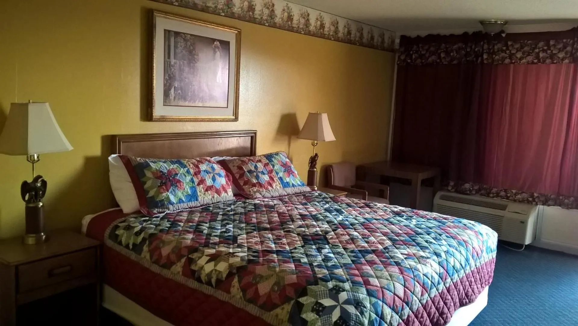 Other, Bed in Dogwood Motel