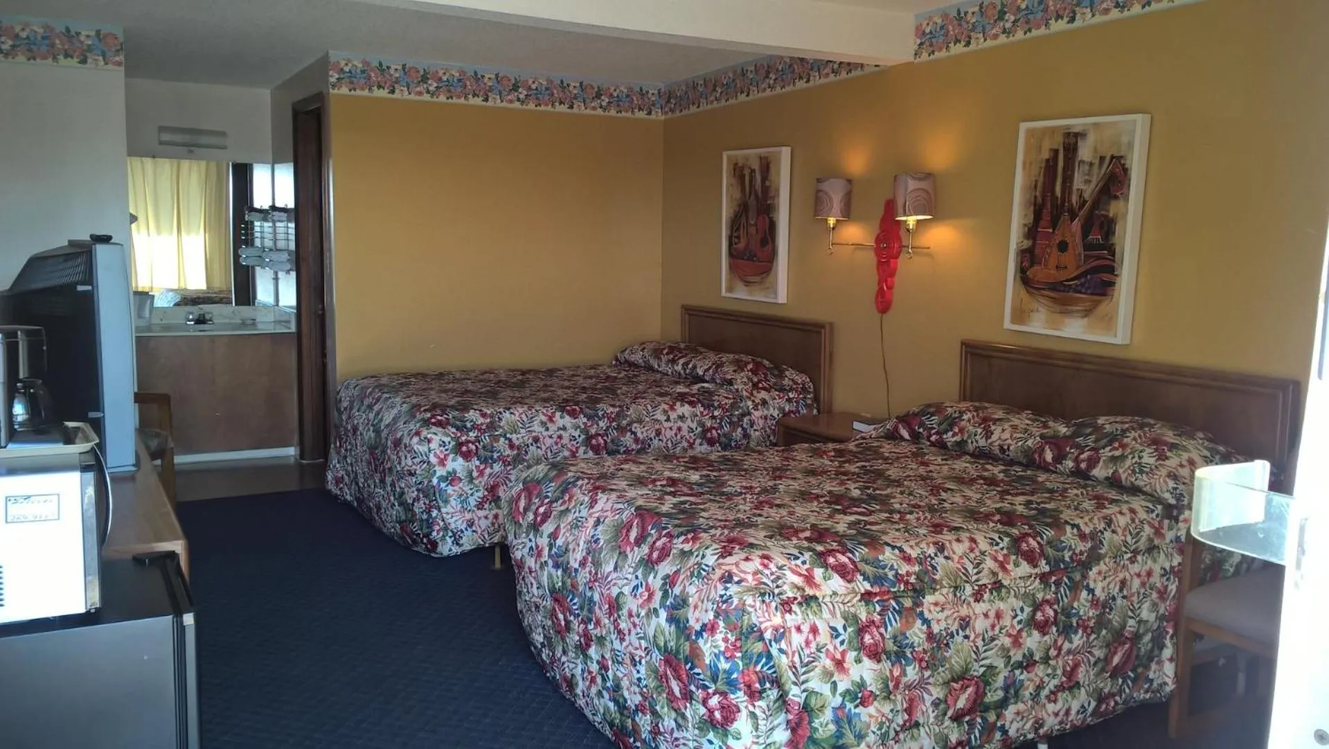 Other, Bed in Dogwood Motel