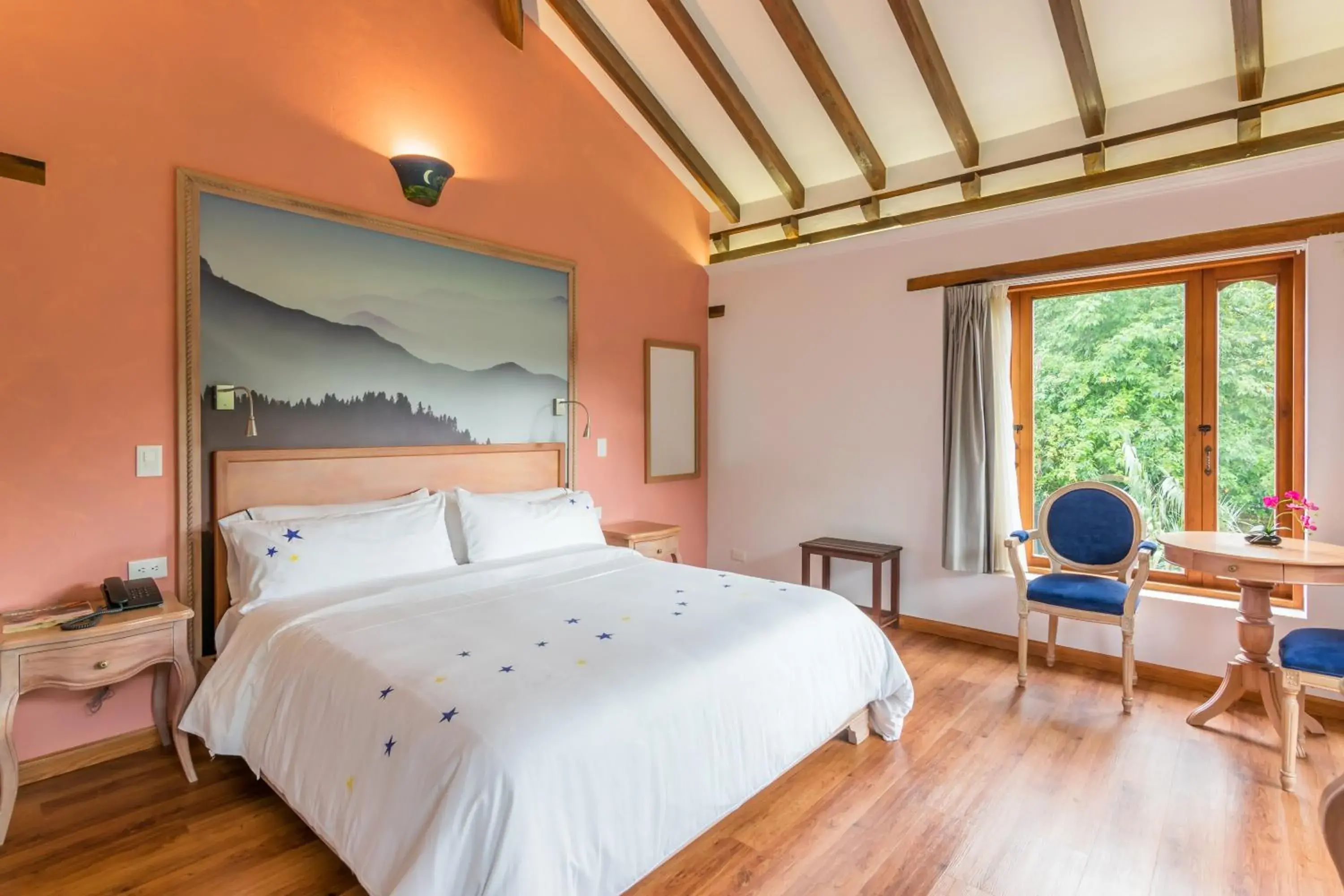 Queen Room with Spa Bath in La Casa Del Arbol Hotel Boutique Villa de Leyva Queen Room with Spa Bath in La Casa Del Arbol Hotel Boutique Villa de Leyva