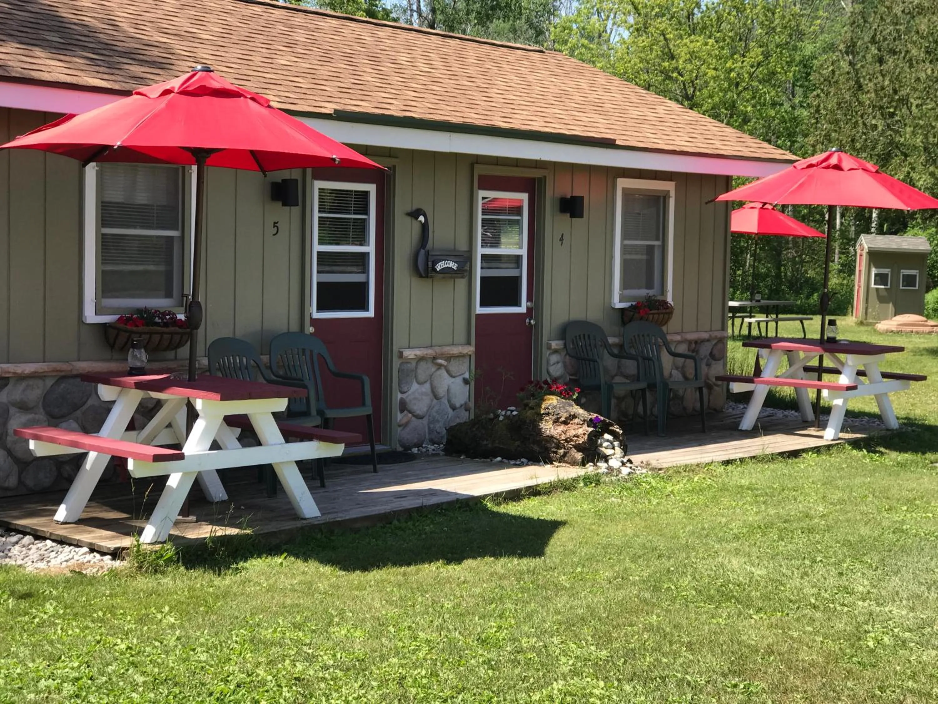 Balcony/Terrace in Cedar Ridge Cabins