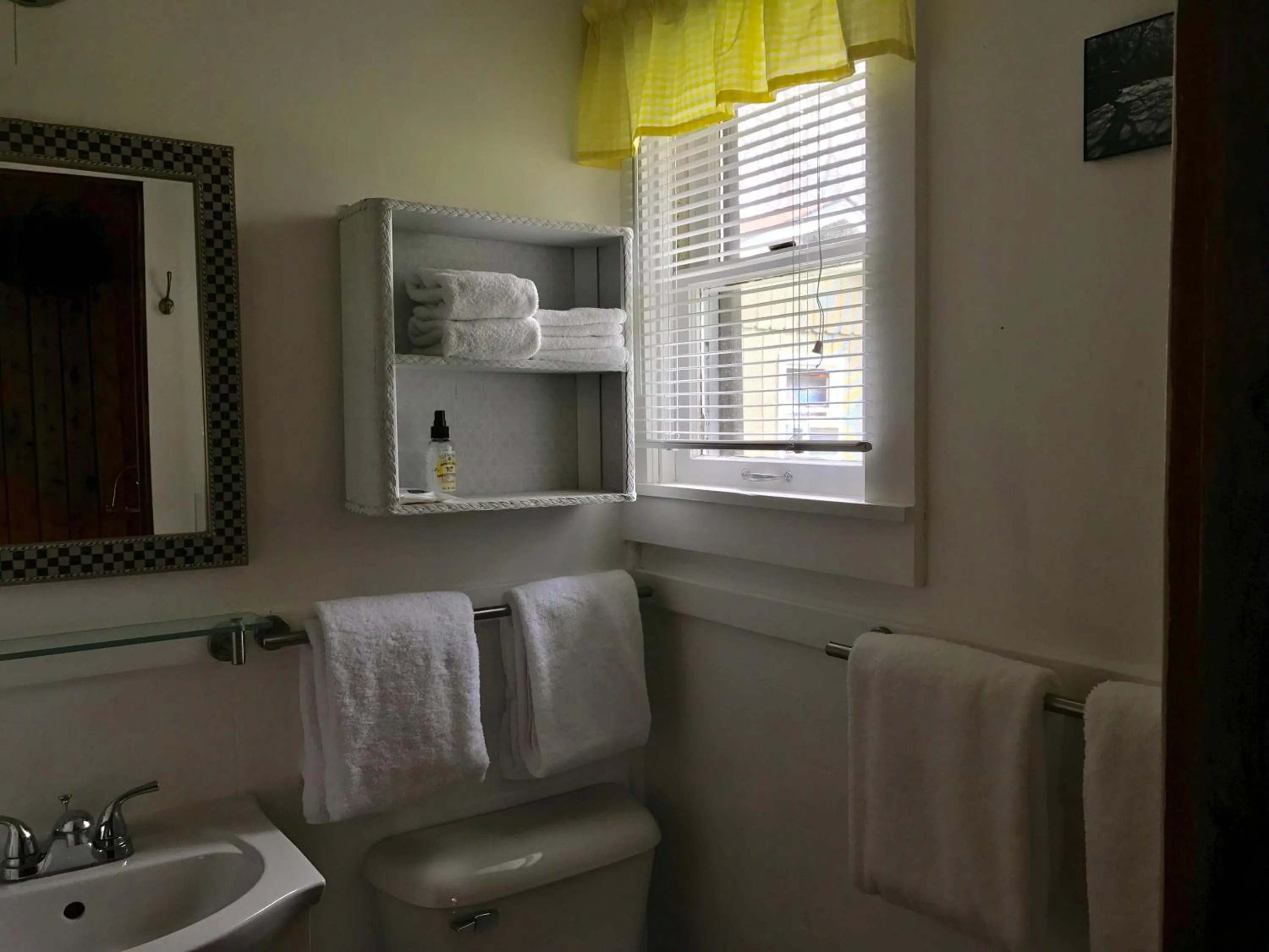 Bathroom in Cedar Ridge Cabins