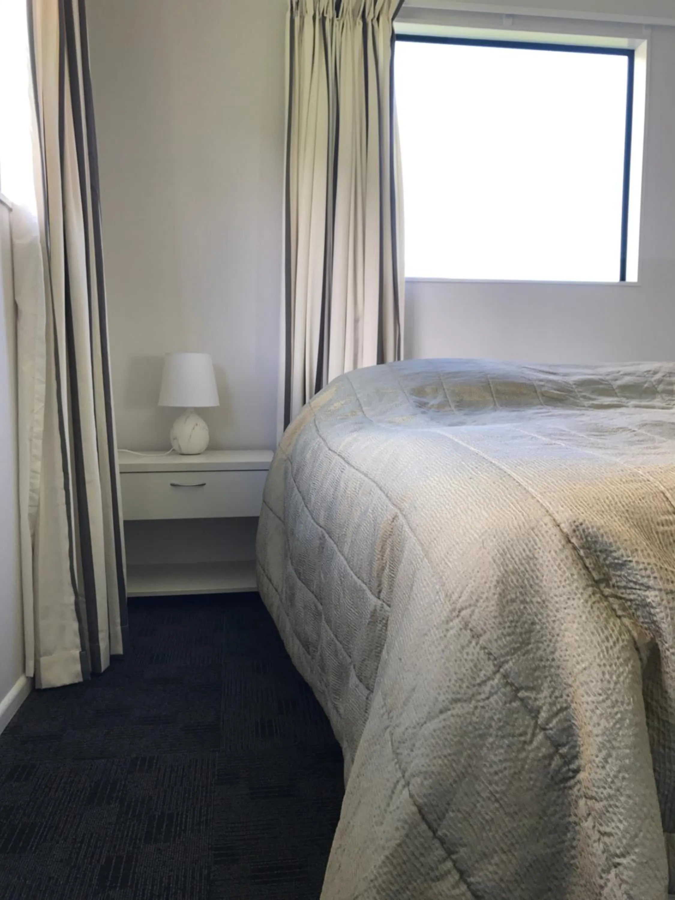 Bedroom, Bed in Rataview