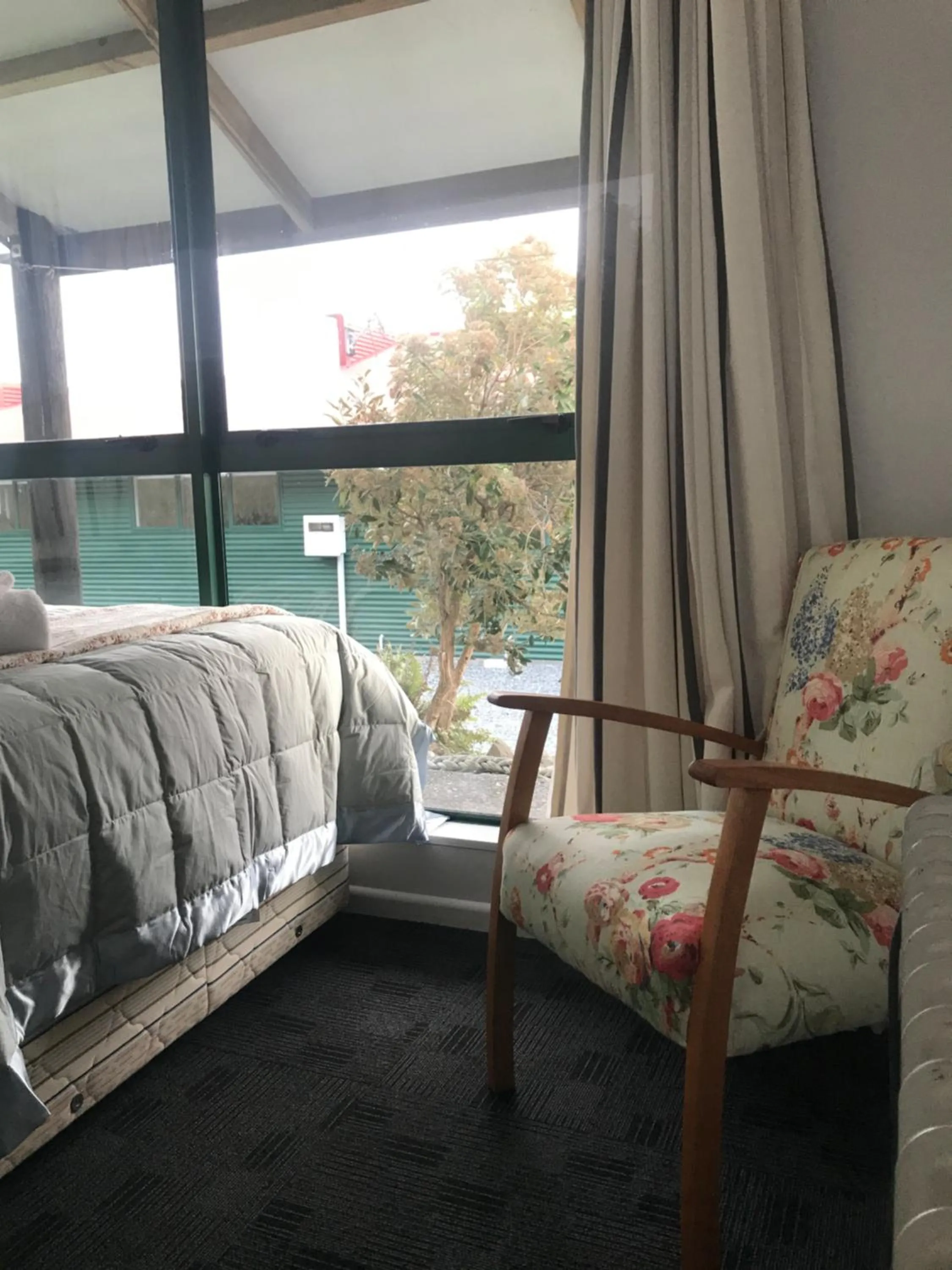 Bedroom, Bed in Rataview