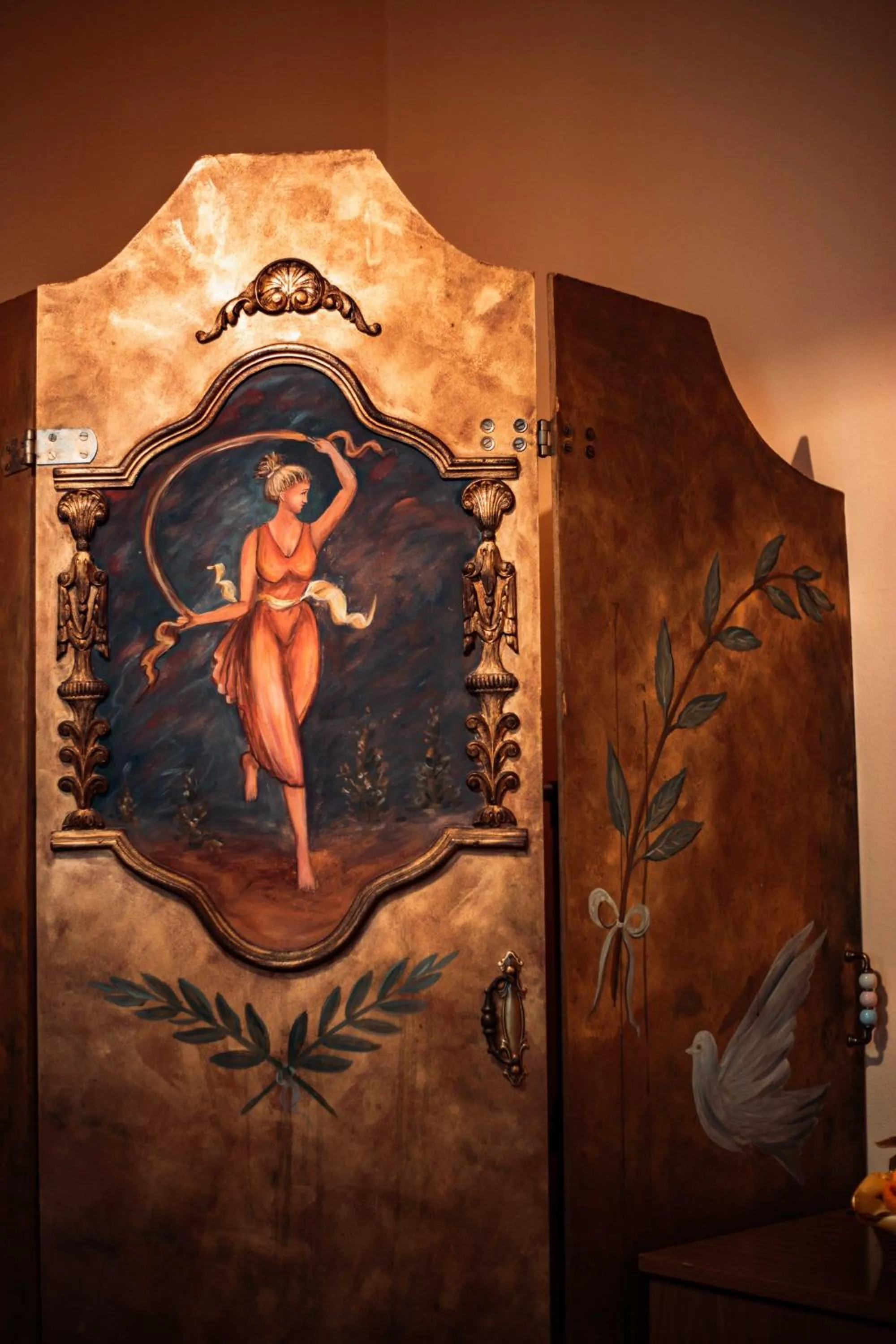 Bedroom in Ilion Hotel