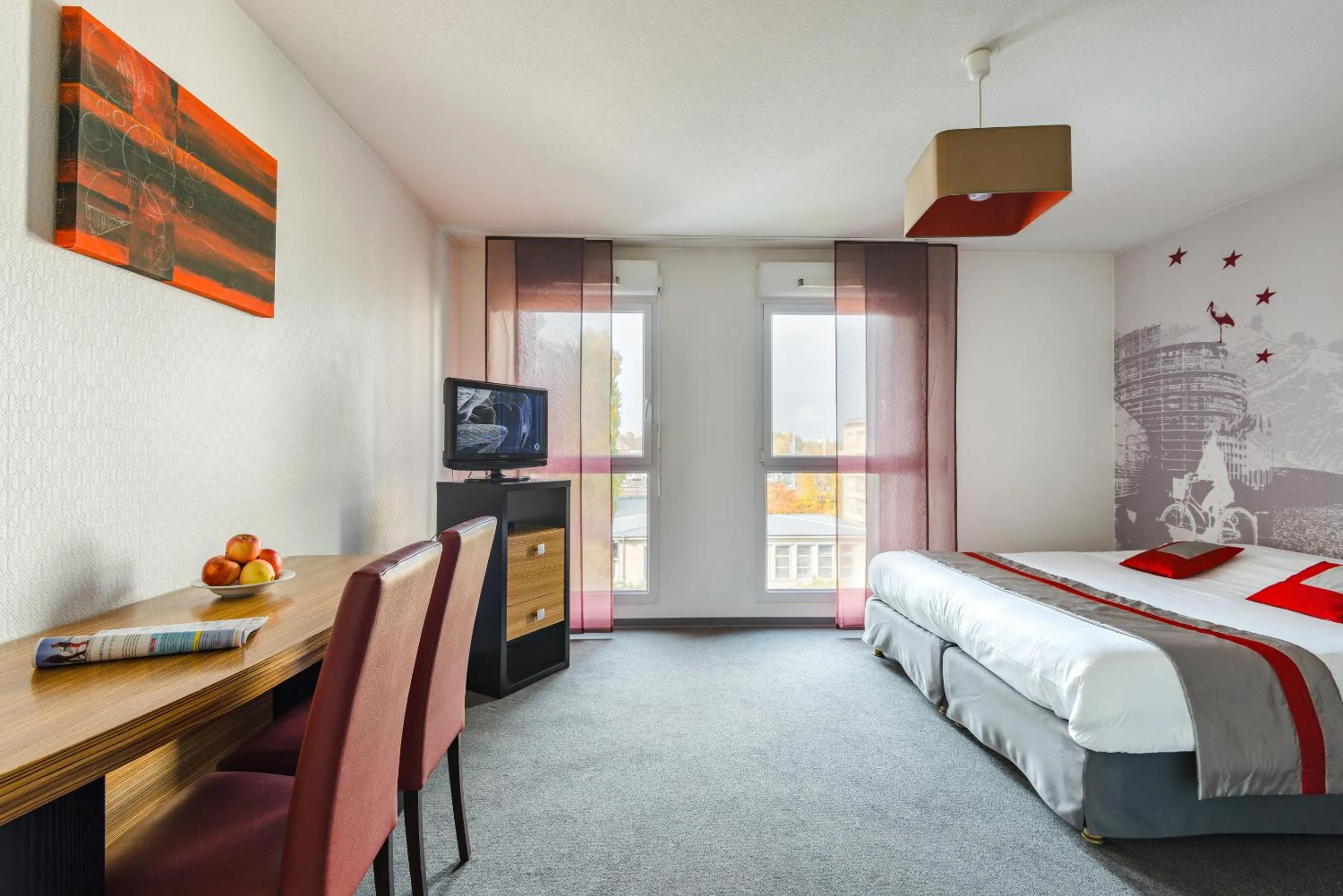 Seating area, Bed in Lagrange Apart’Hotel Strasbourg Wilson