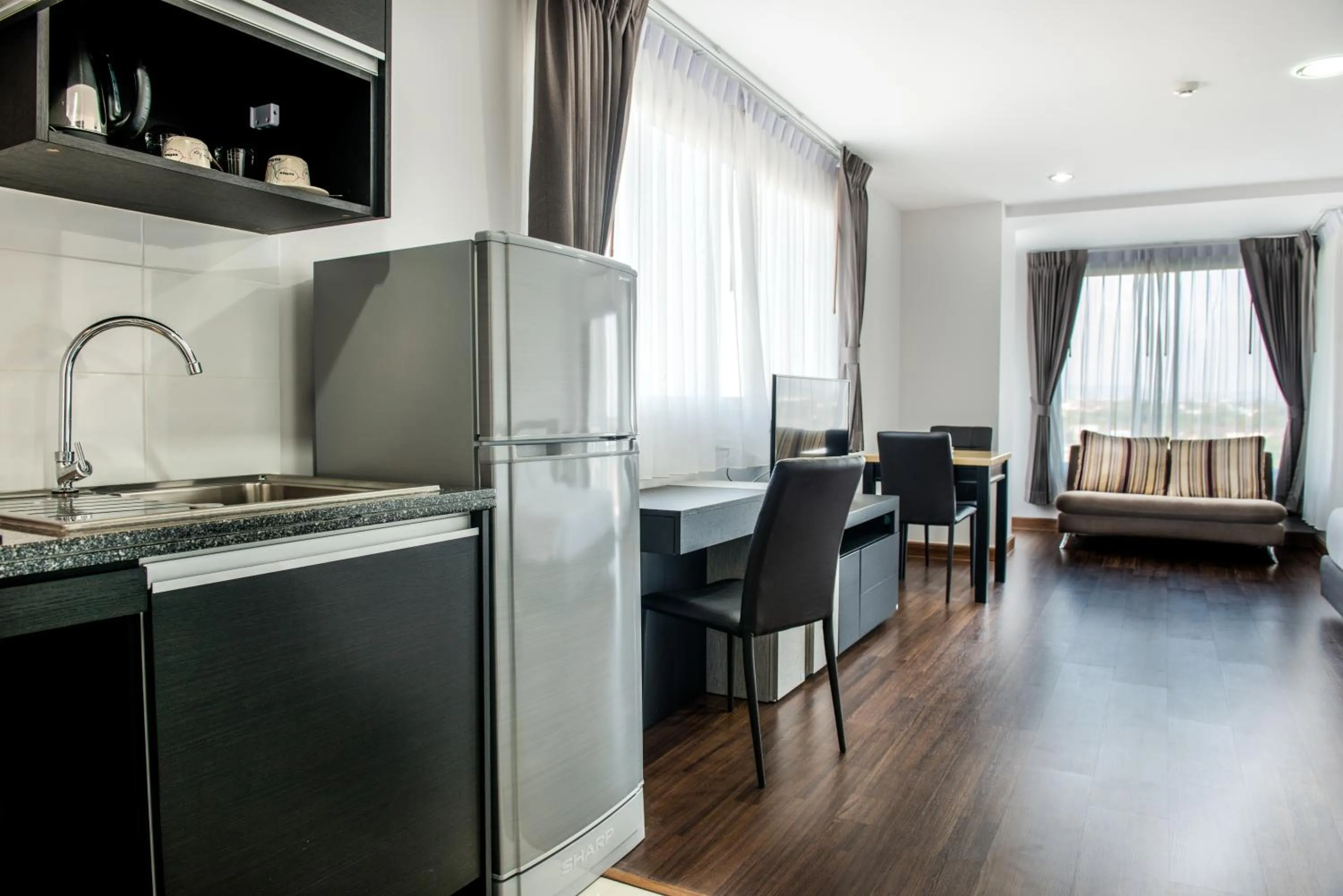 Winner Sriracha Serviced Apartment