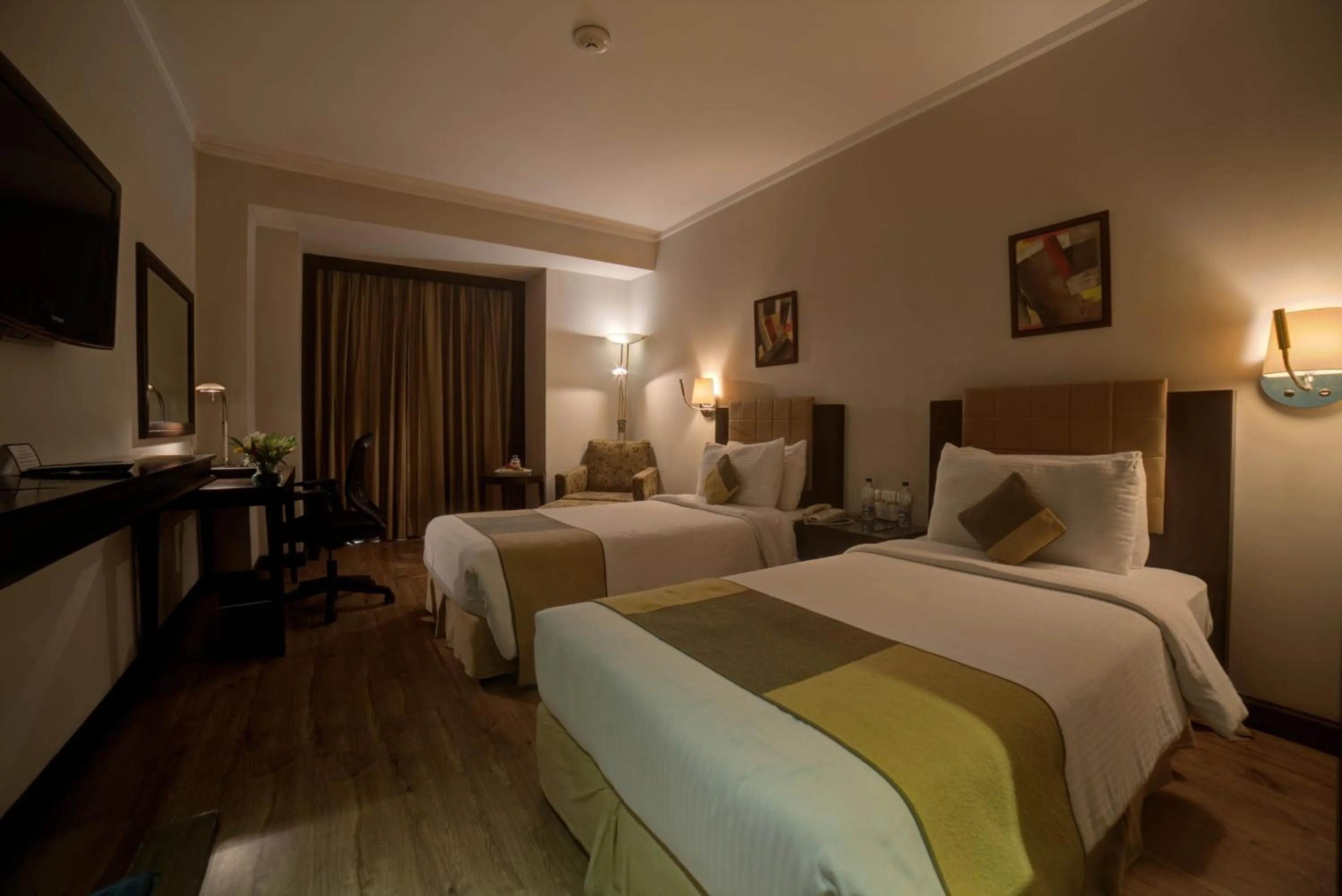 Bedroom, Bed in Goldfinch Hotel Delhi NCR
