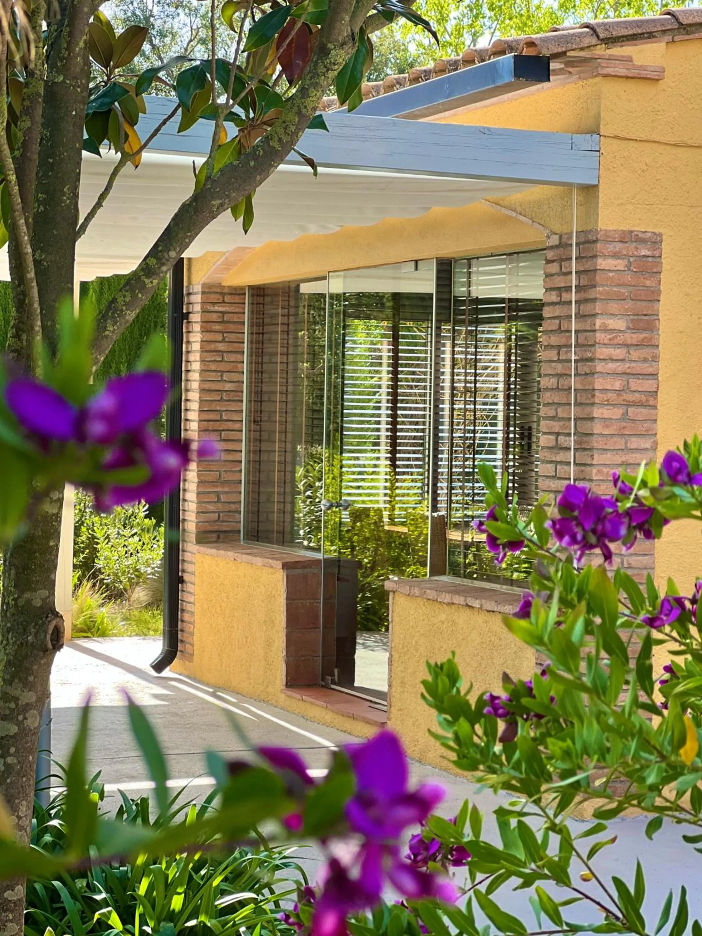 Lounge or bar in Hotel Aatu - Adults Only