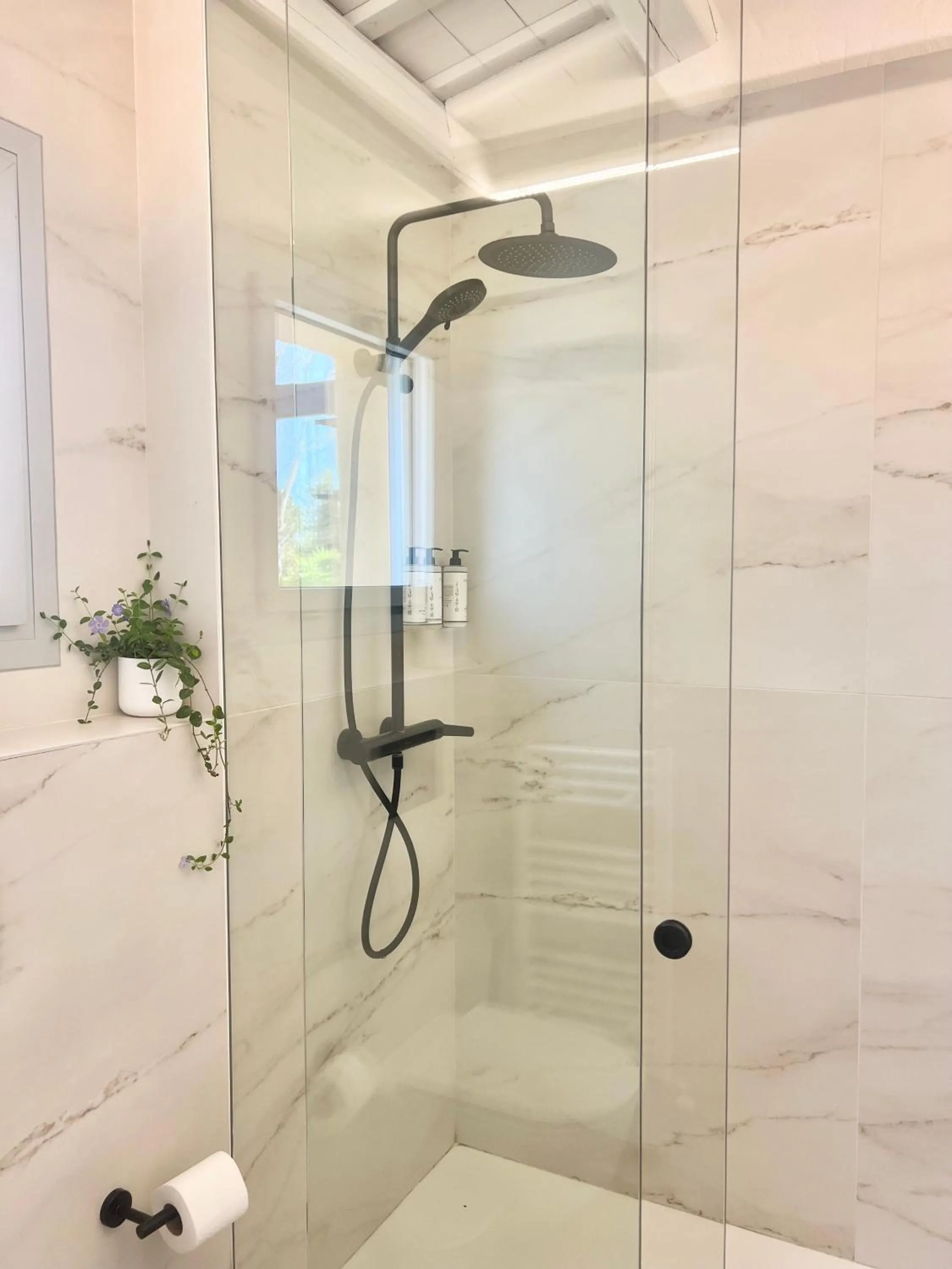 Bathroom in Hotel Aatu - Adults Only