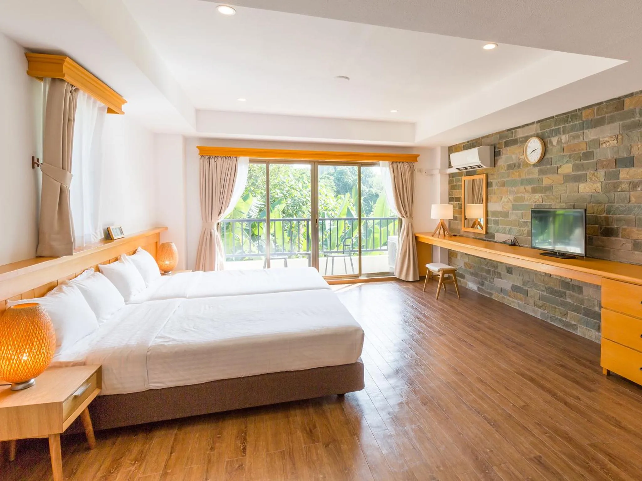 Superior Twin Room with Garden View (2A + 2C) in Garden Palace Downtown Koror