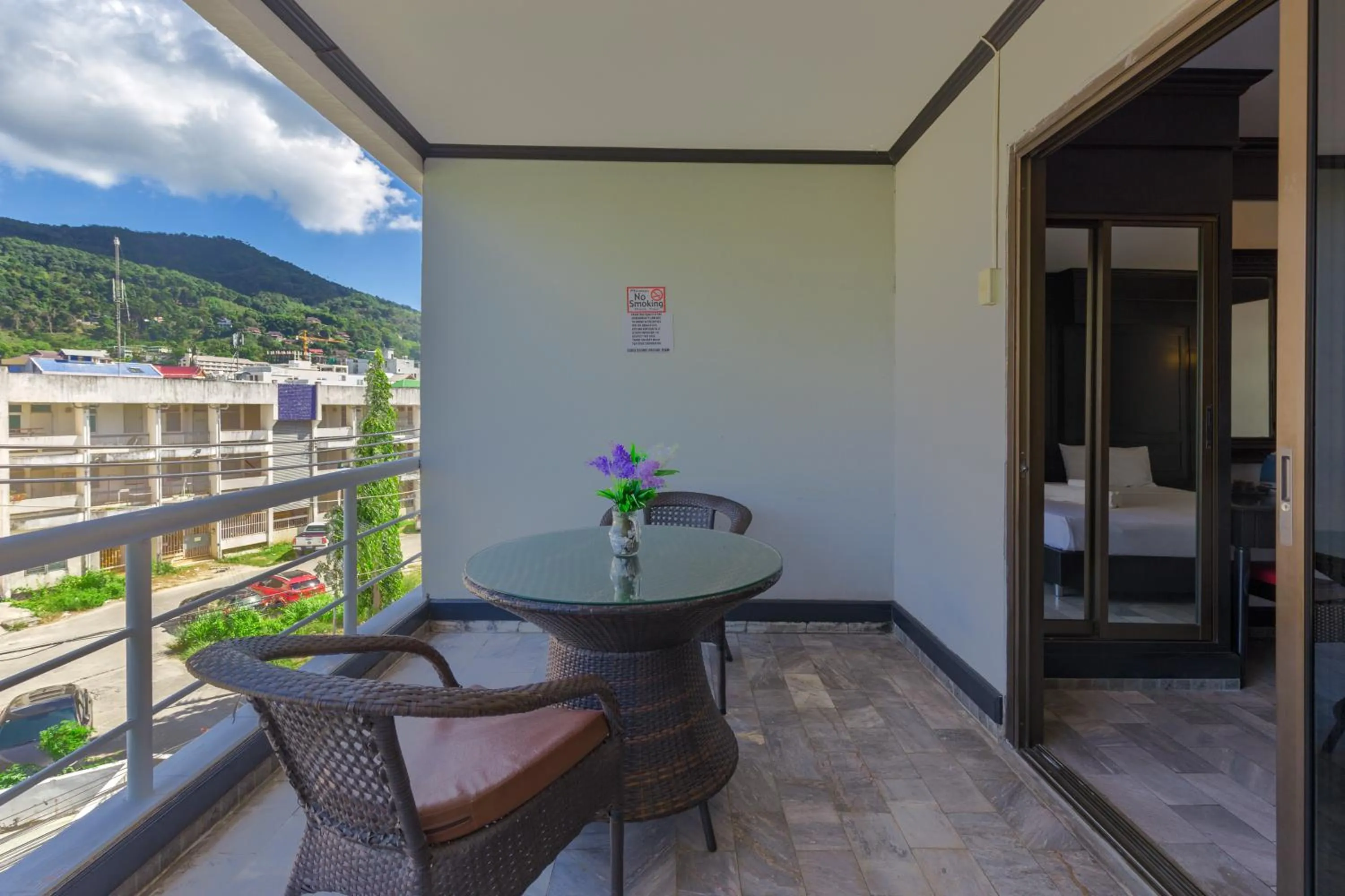 Bedroom in Patong Holiday Dream Hotel