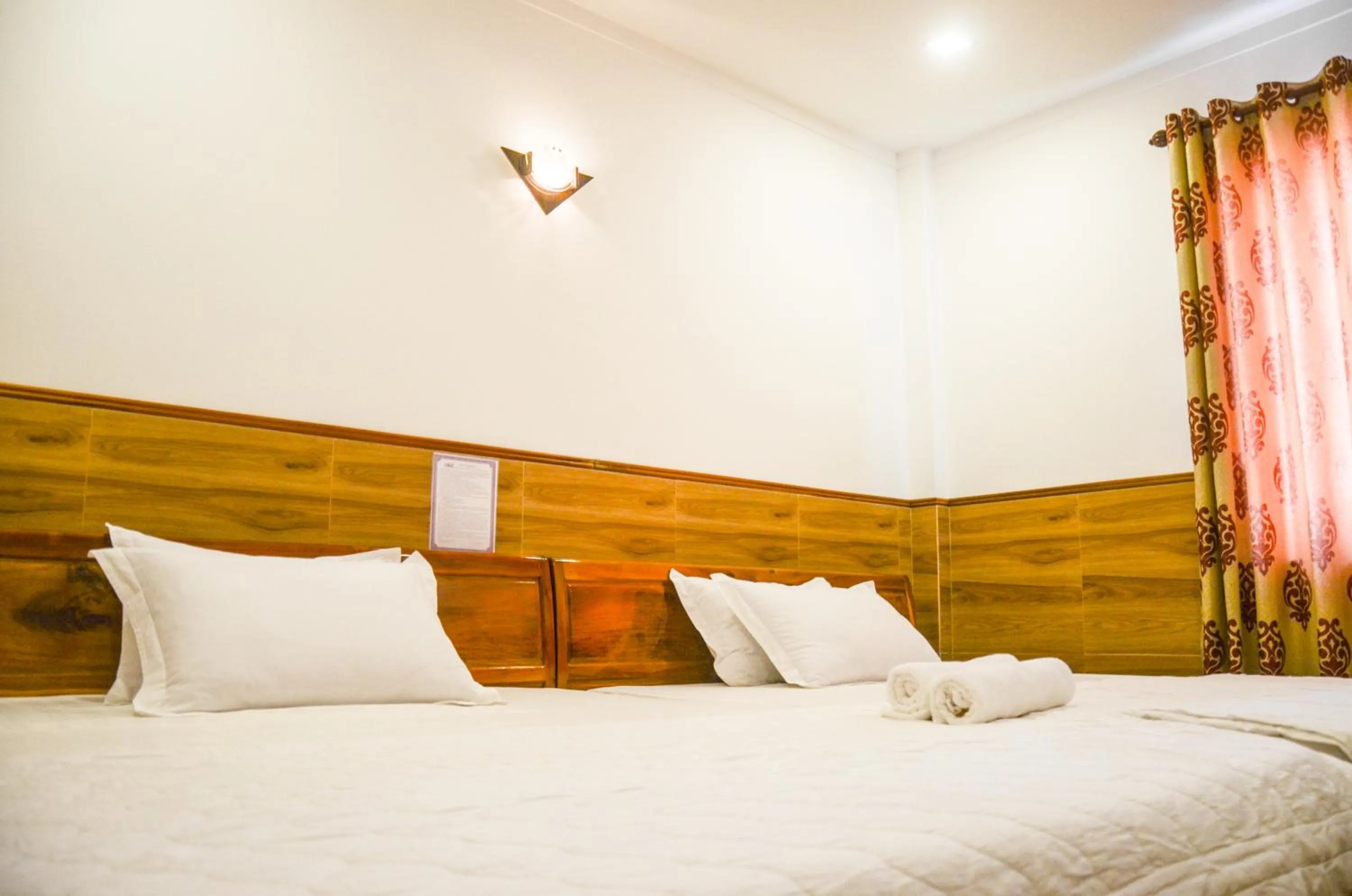 Photo of the whole room, Bed in Huu Le Hotel