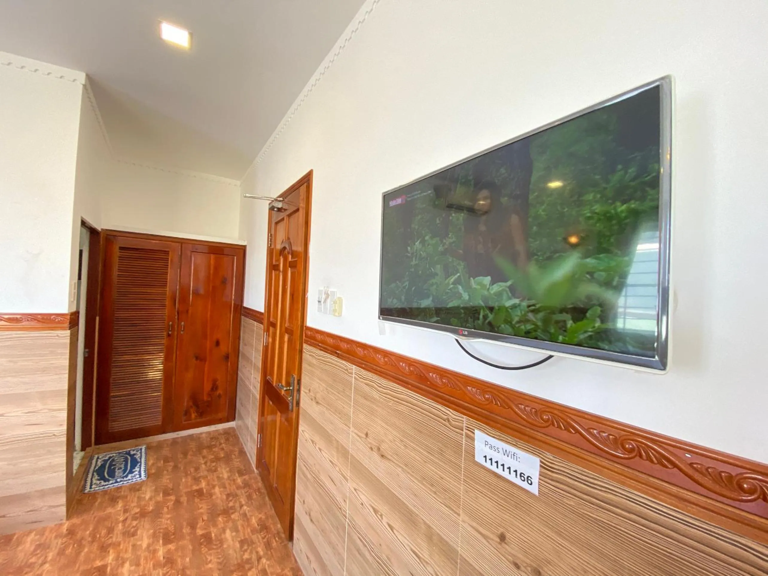 TV and multimedia in Huu Le Hotel