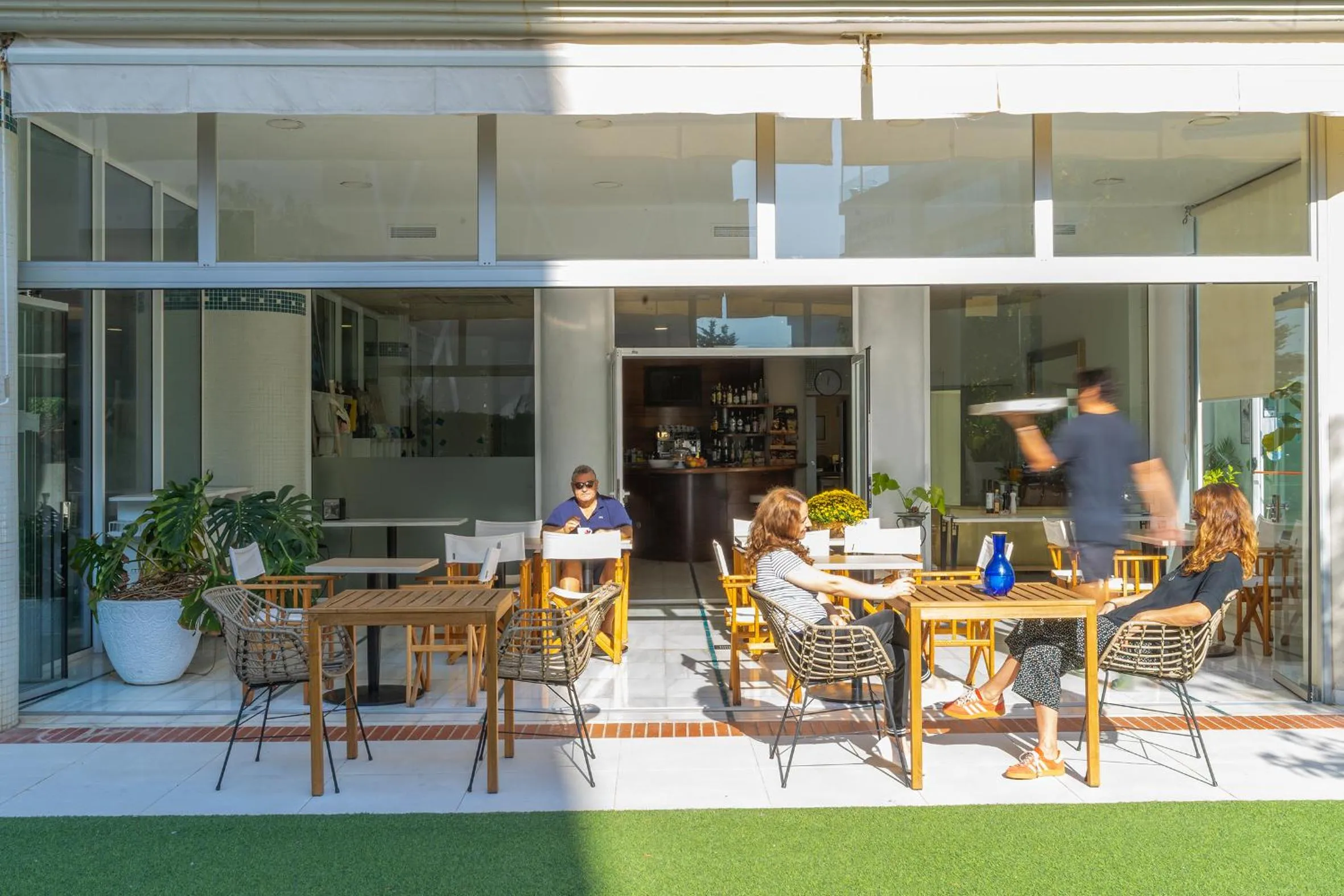 Lounge or bar in Hotel & Apartaments Thalassa Sport & Wellness