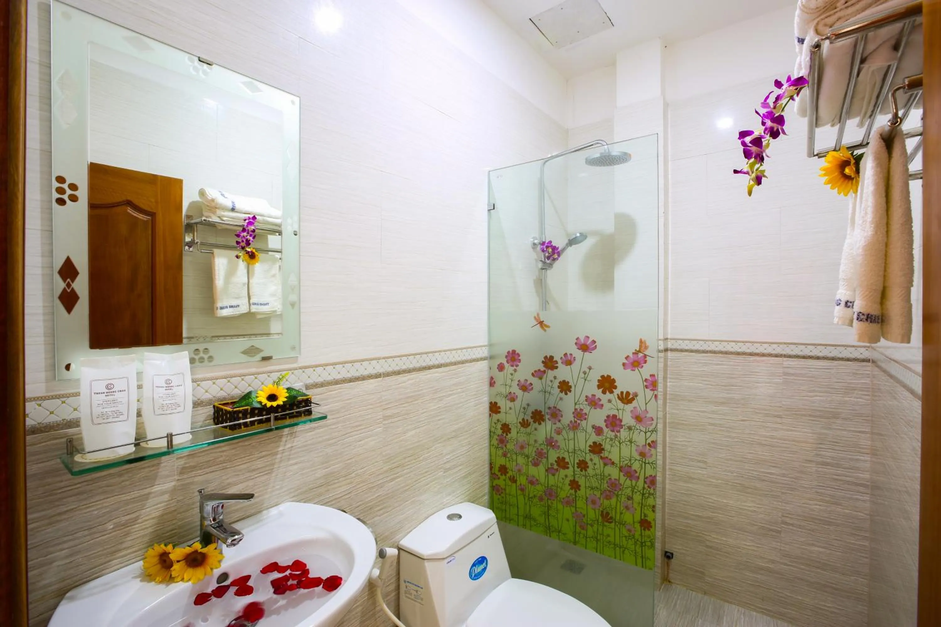 Bathroom in Thành Hoàng Châu Boutique Hotel