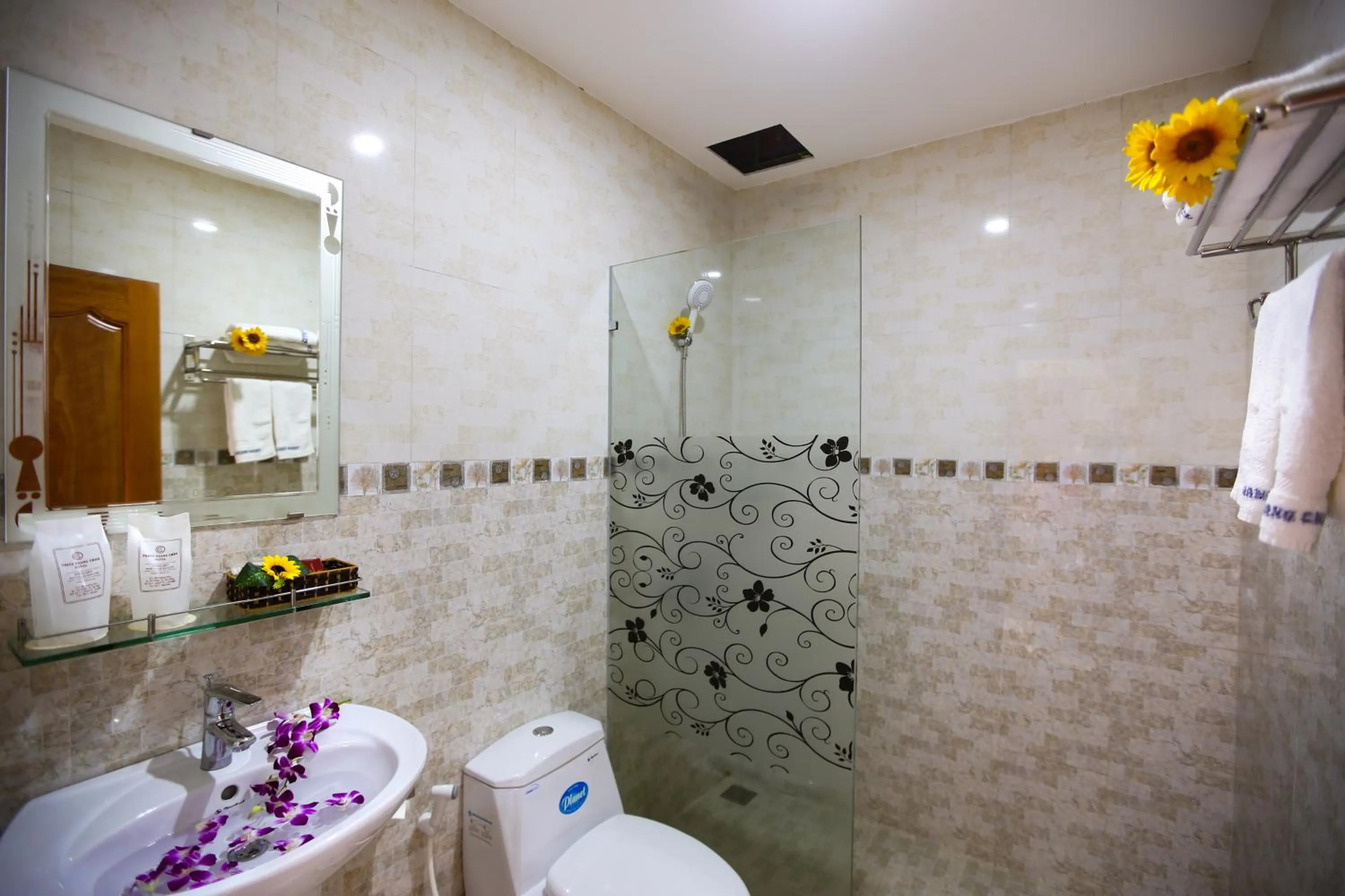 Bathroom in Thành Hoàng Châu Boutique Hotel