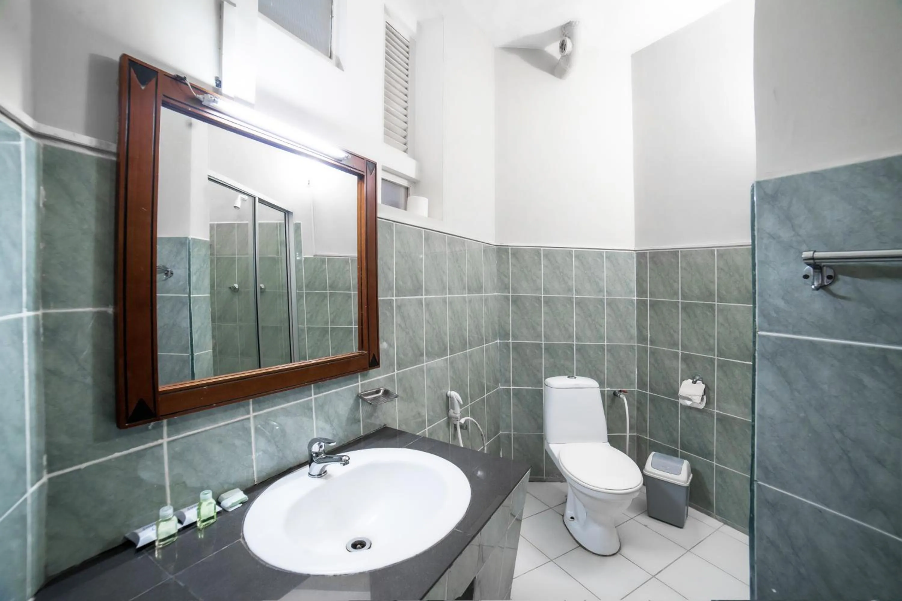 Bathroom in Hikkaduwa Beach Hotel