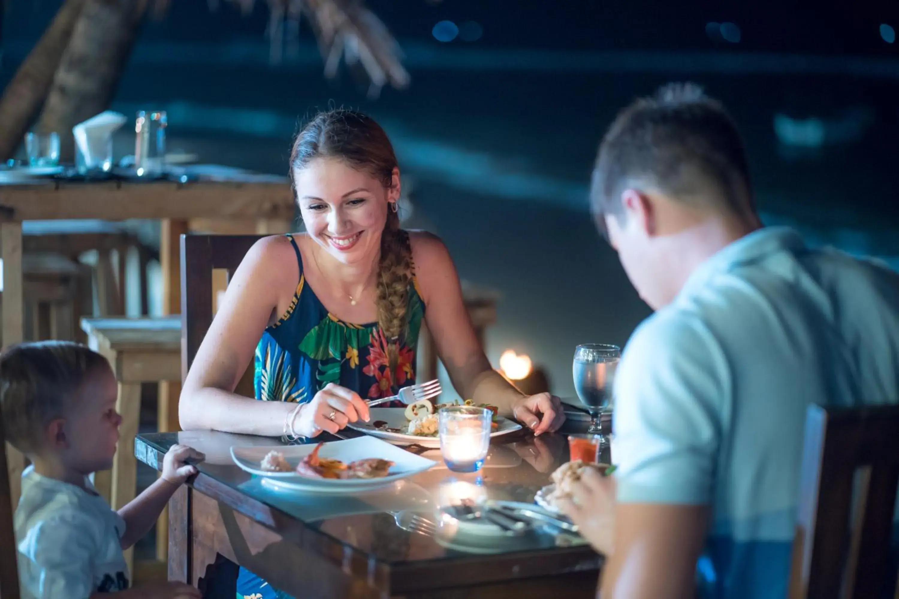 Restaurant/places to eat in Hikkaduwa Beach Hotel Restaurant/places to eat in Hikkaduwa Beach Hotel