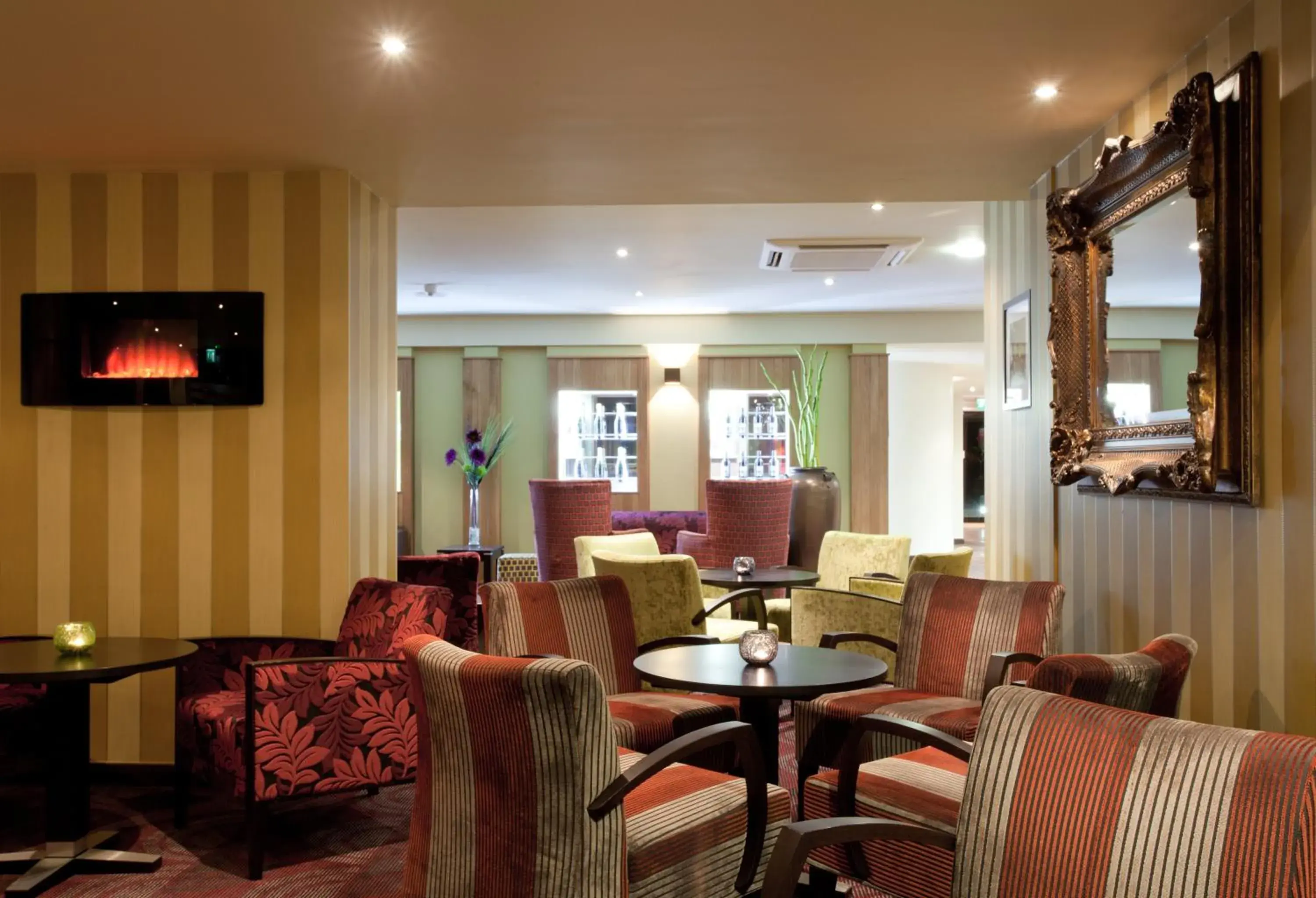 Lounge or bar in Hull Humber View Hotel, BW Signature Collection Lounge or bar in Hull Humber View Hotel, BW Signature Collection