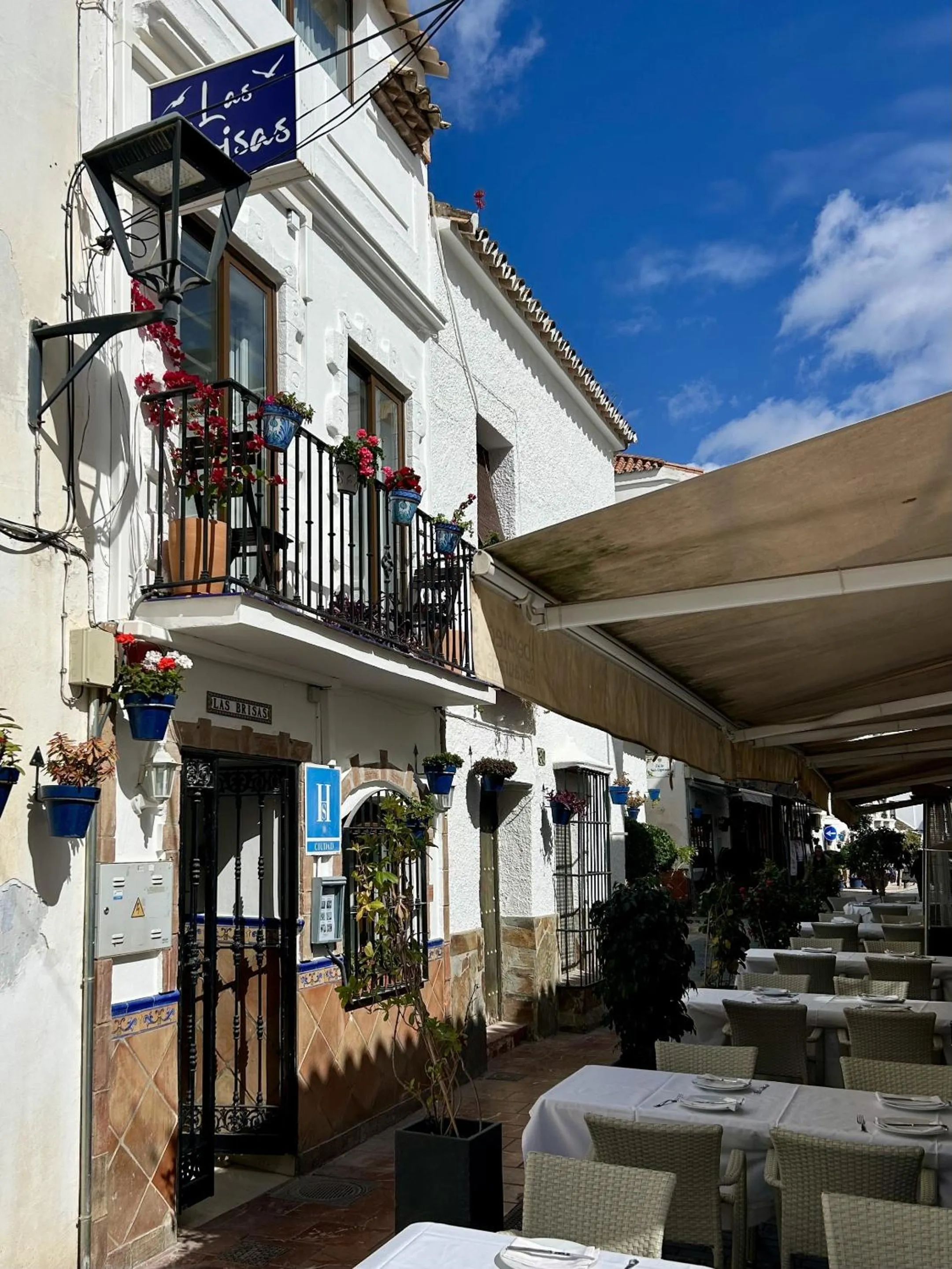 Facade/entrance in Las Brisas - Estepona Old Town